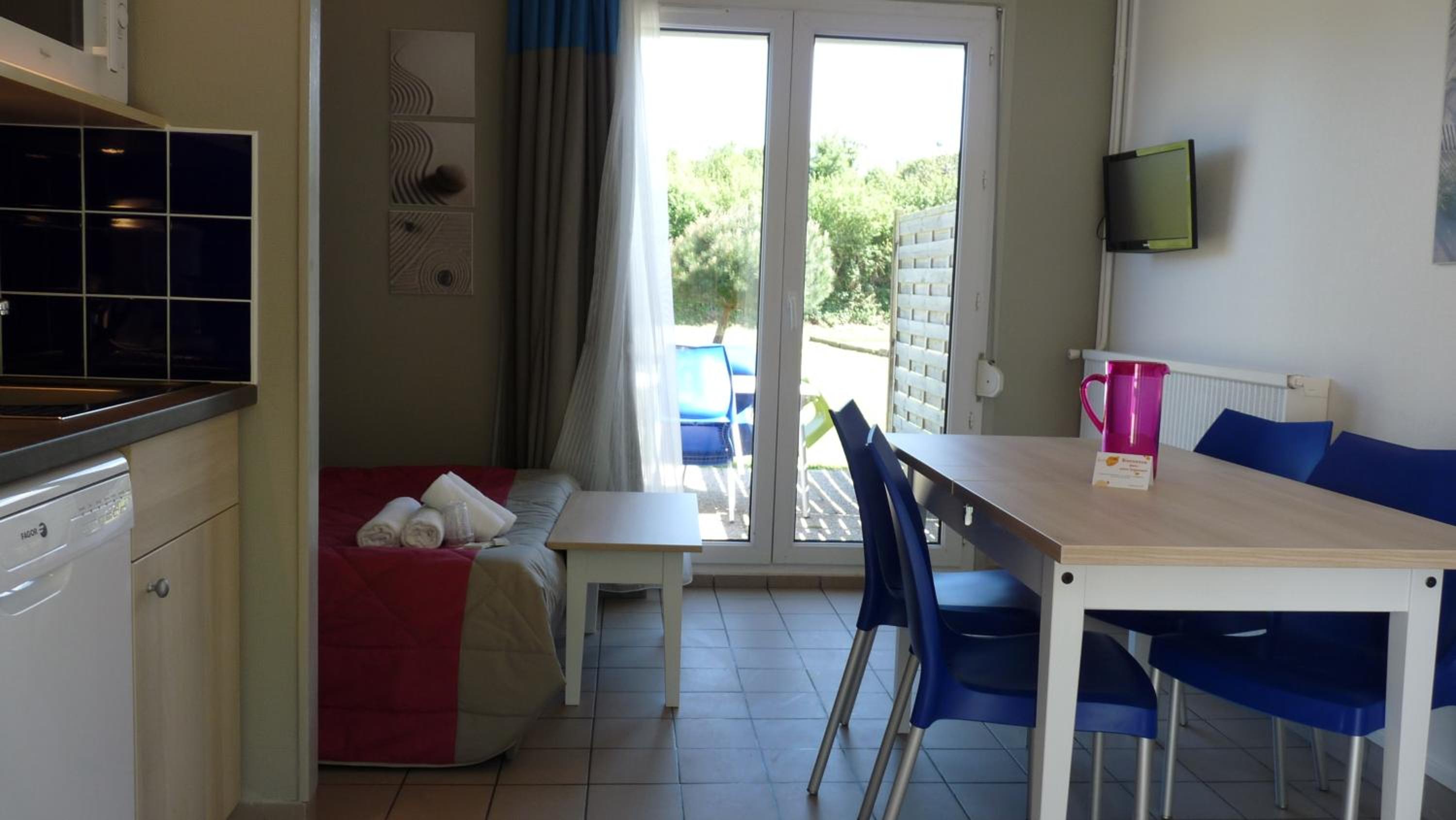 Apartment with Sea View photo 2