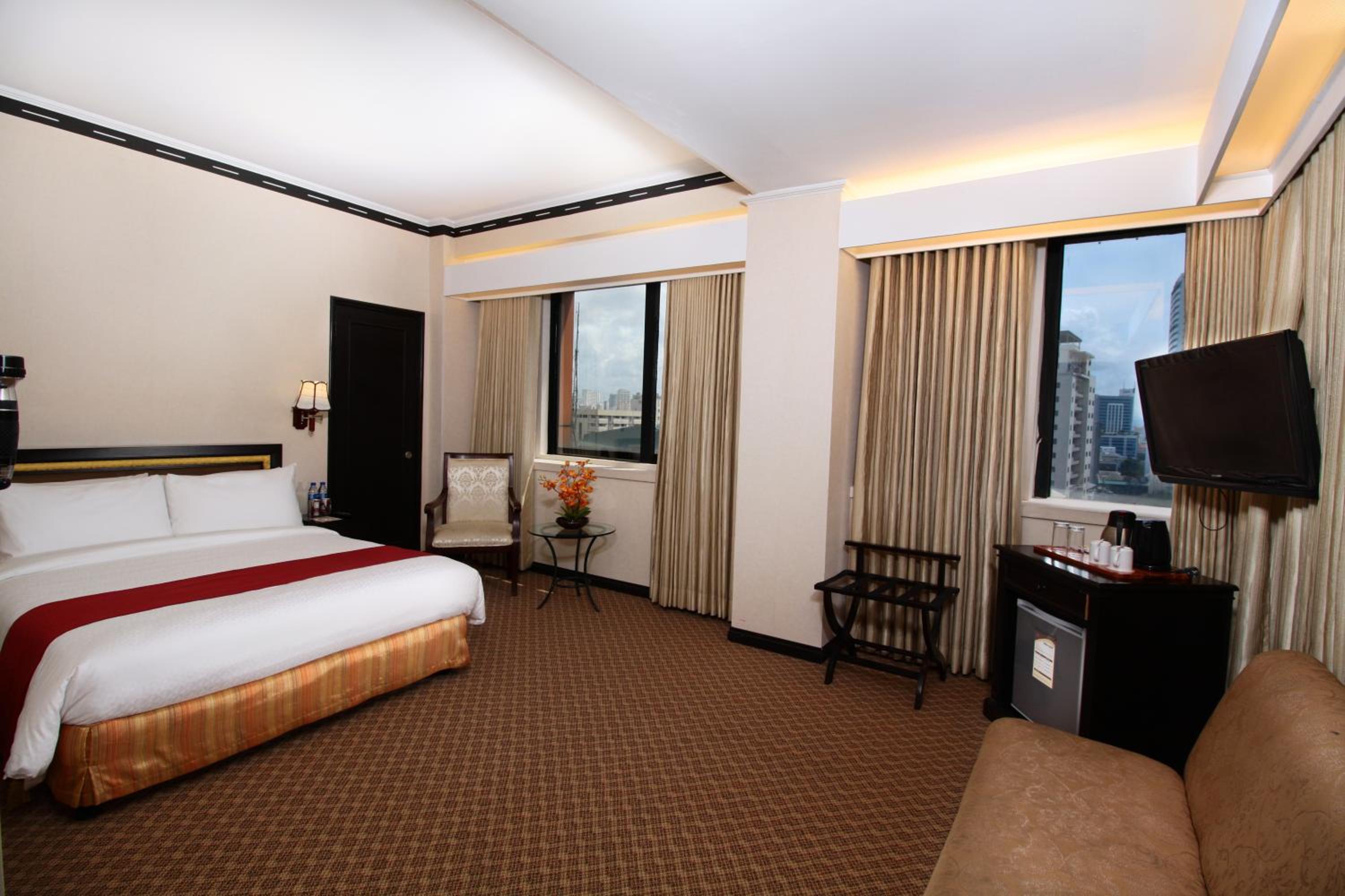 Deluxe Twin or Double Room - Photo 3