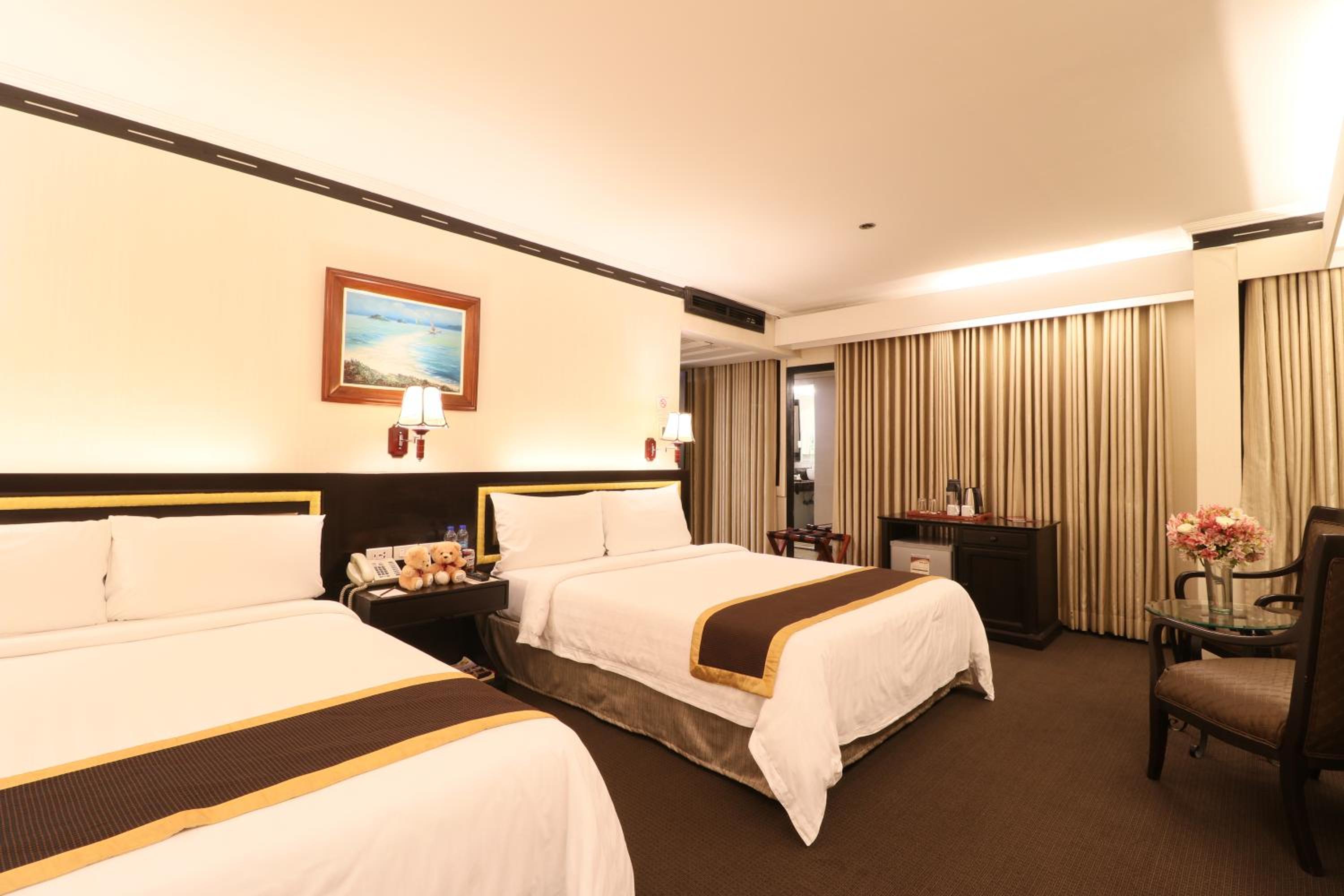 Deluxe Twin or Double Room - Photo 4