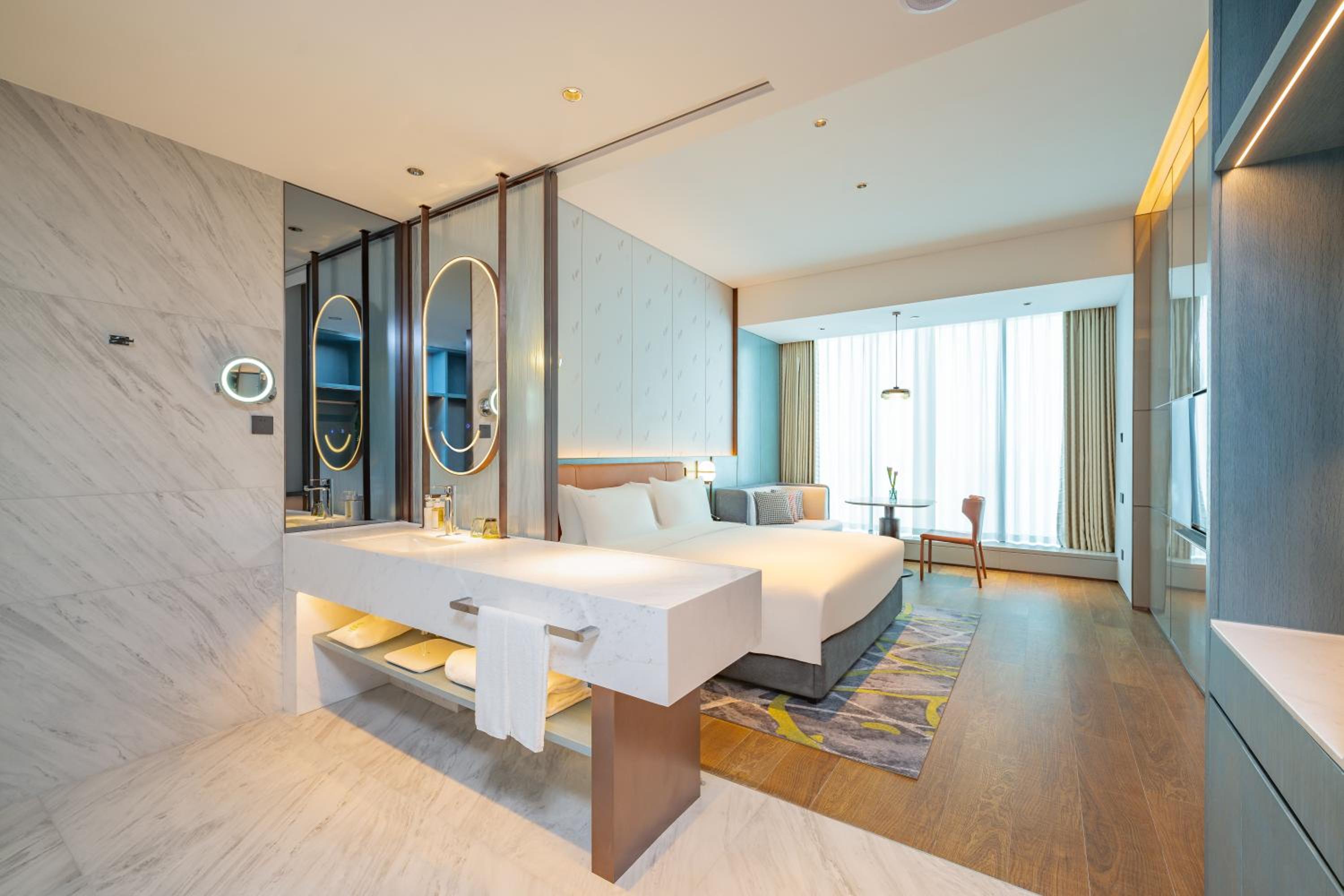 Standard King Room photo 2