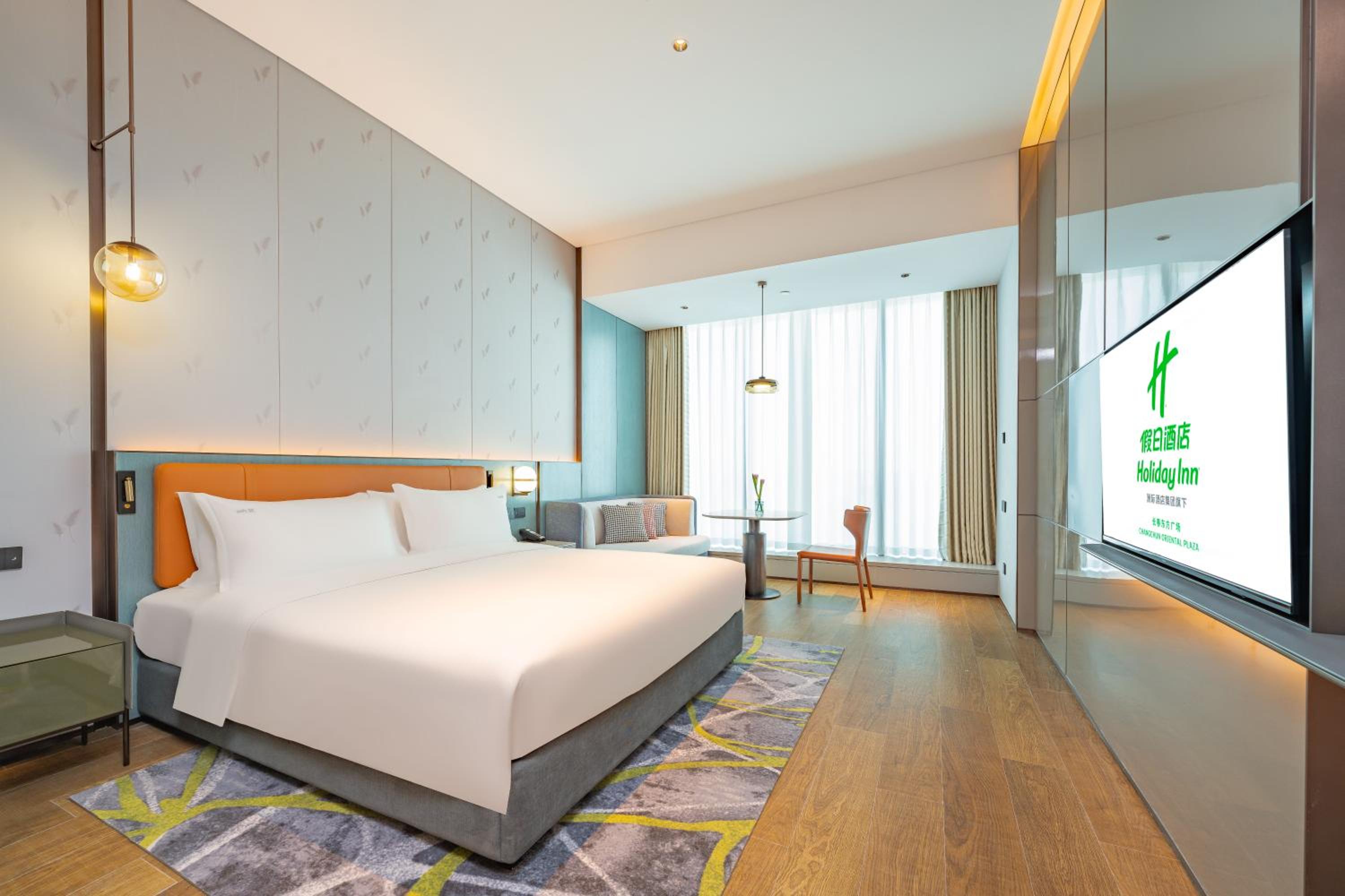 Standard King Room - Accessible photo 3