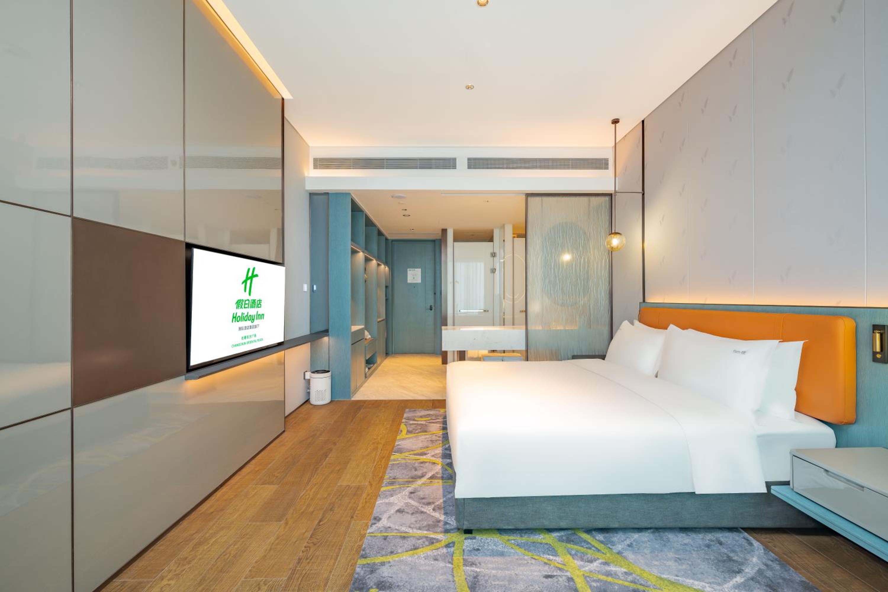 Standard King Room photo 1