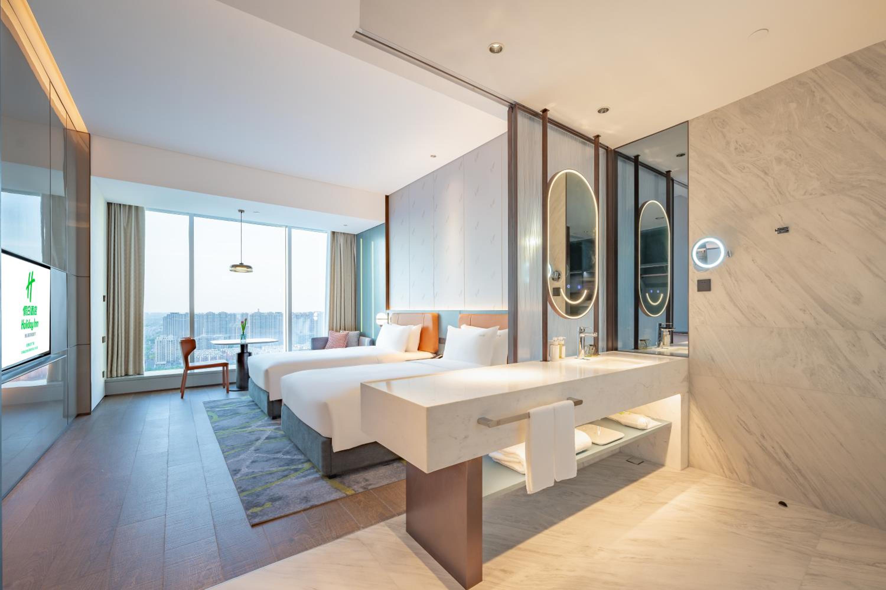 Standard Twin Room with City View