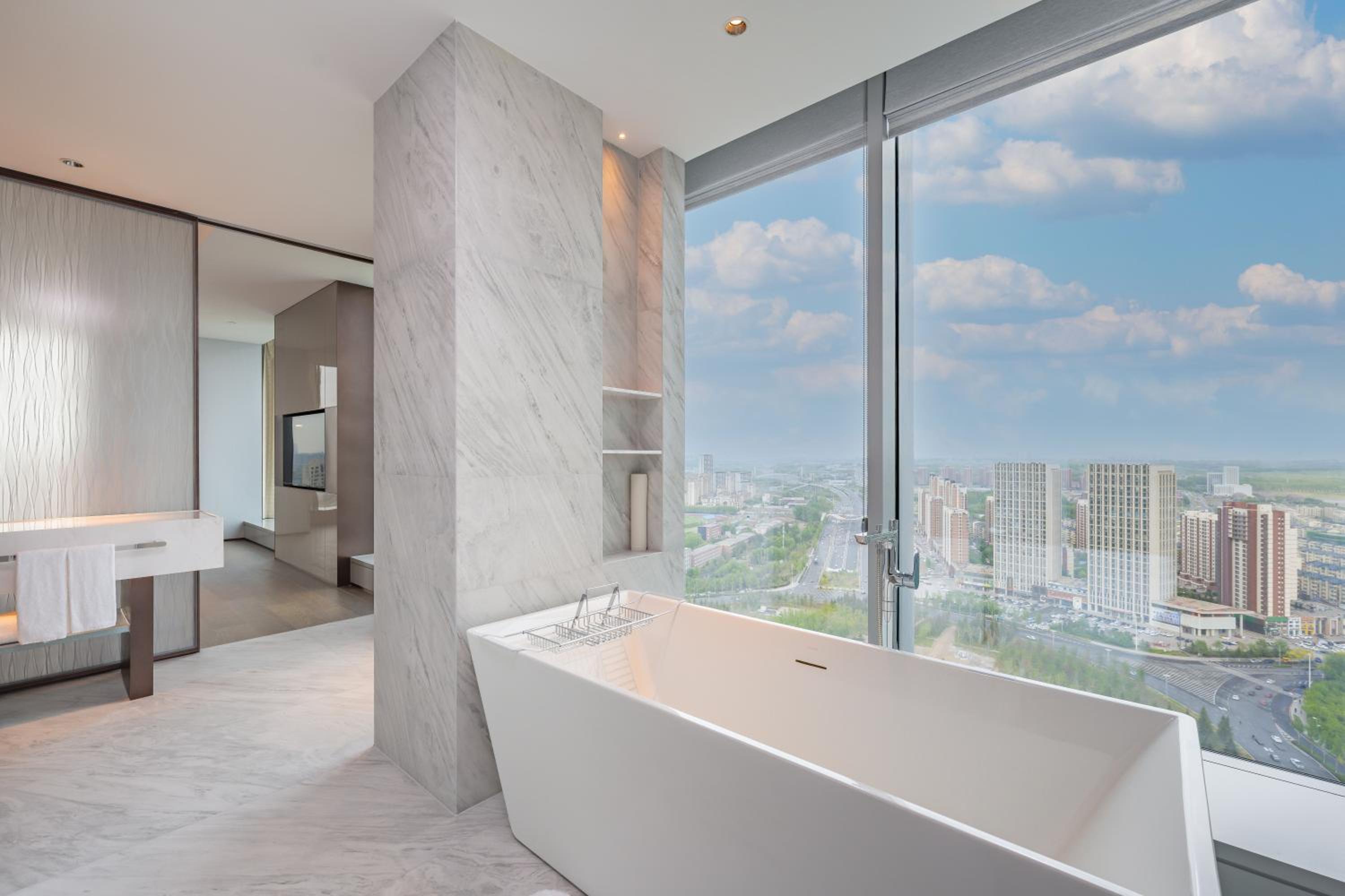 One-Bedroom Suite photo 2