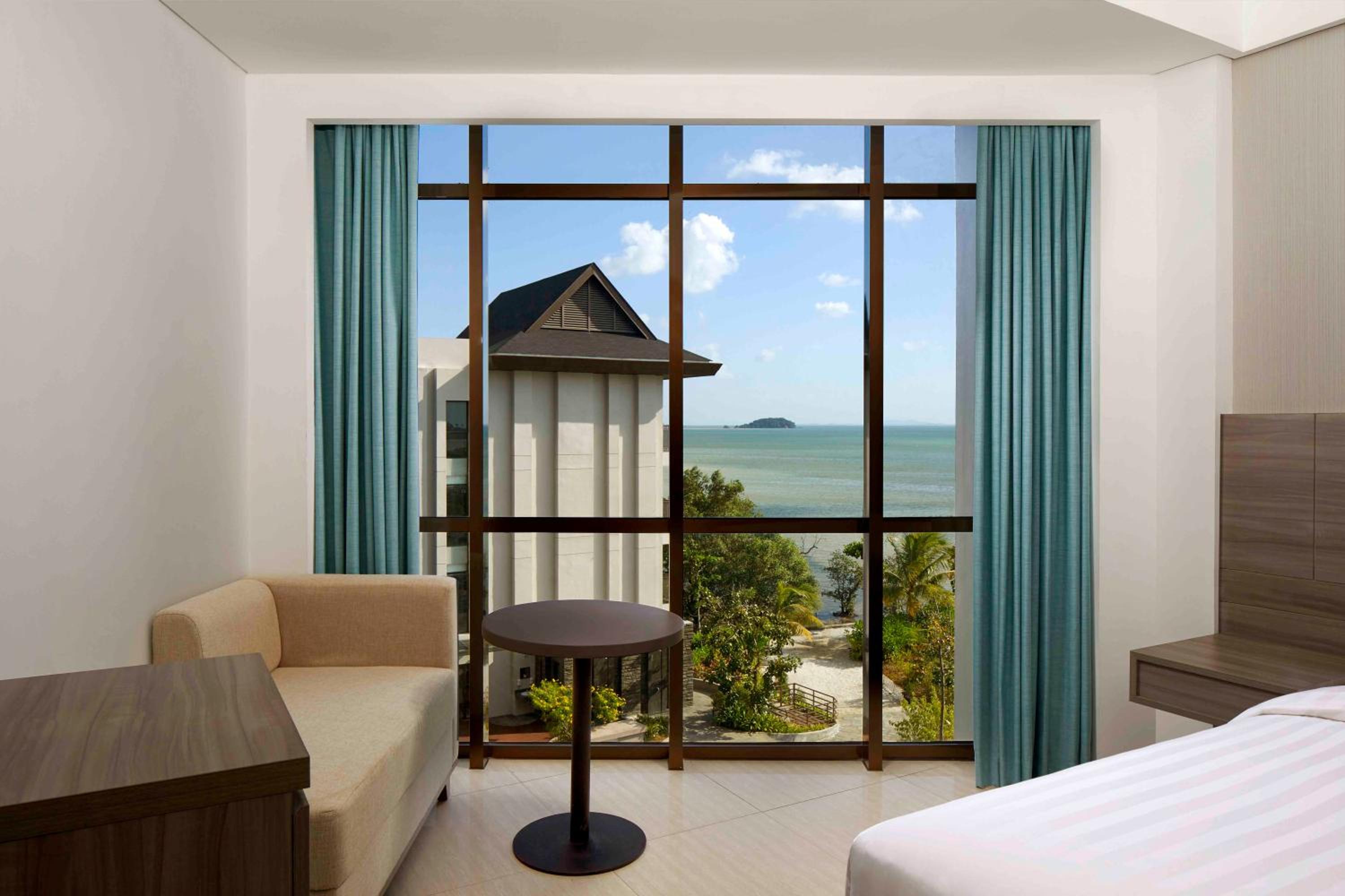 Twin Room with Balcony, Ocean View
