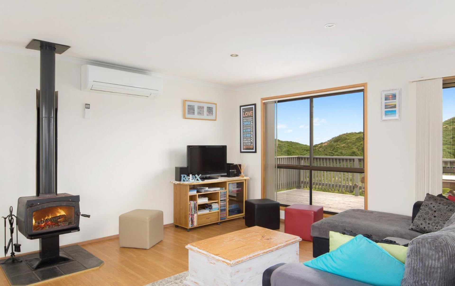 Three-Bedroom House photo 2