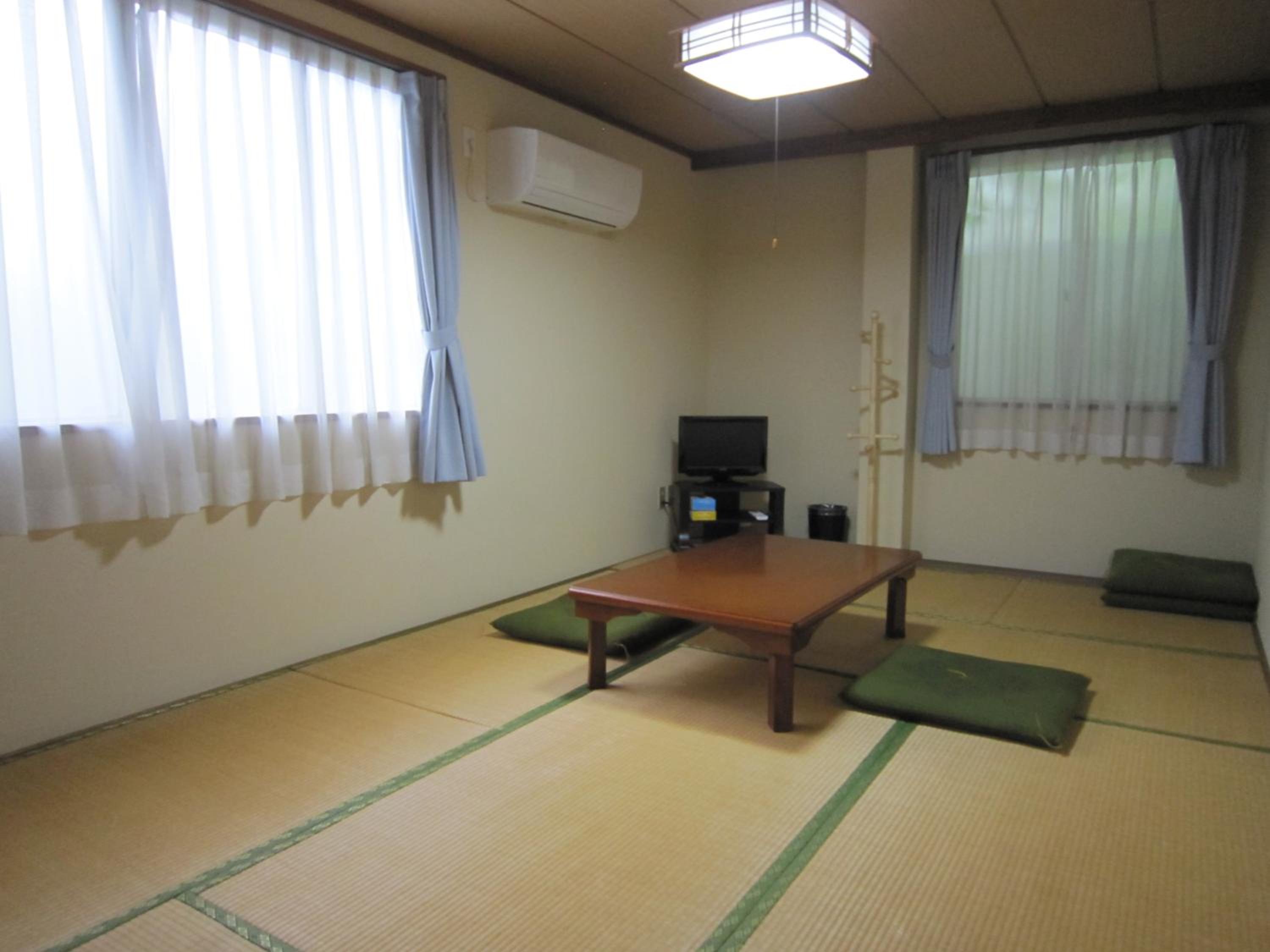 Japanese-Style Quadruple Room photo 1