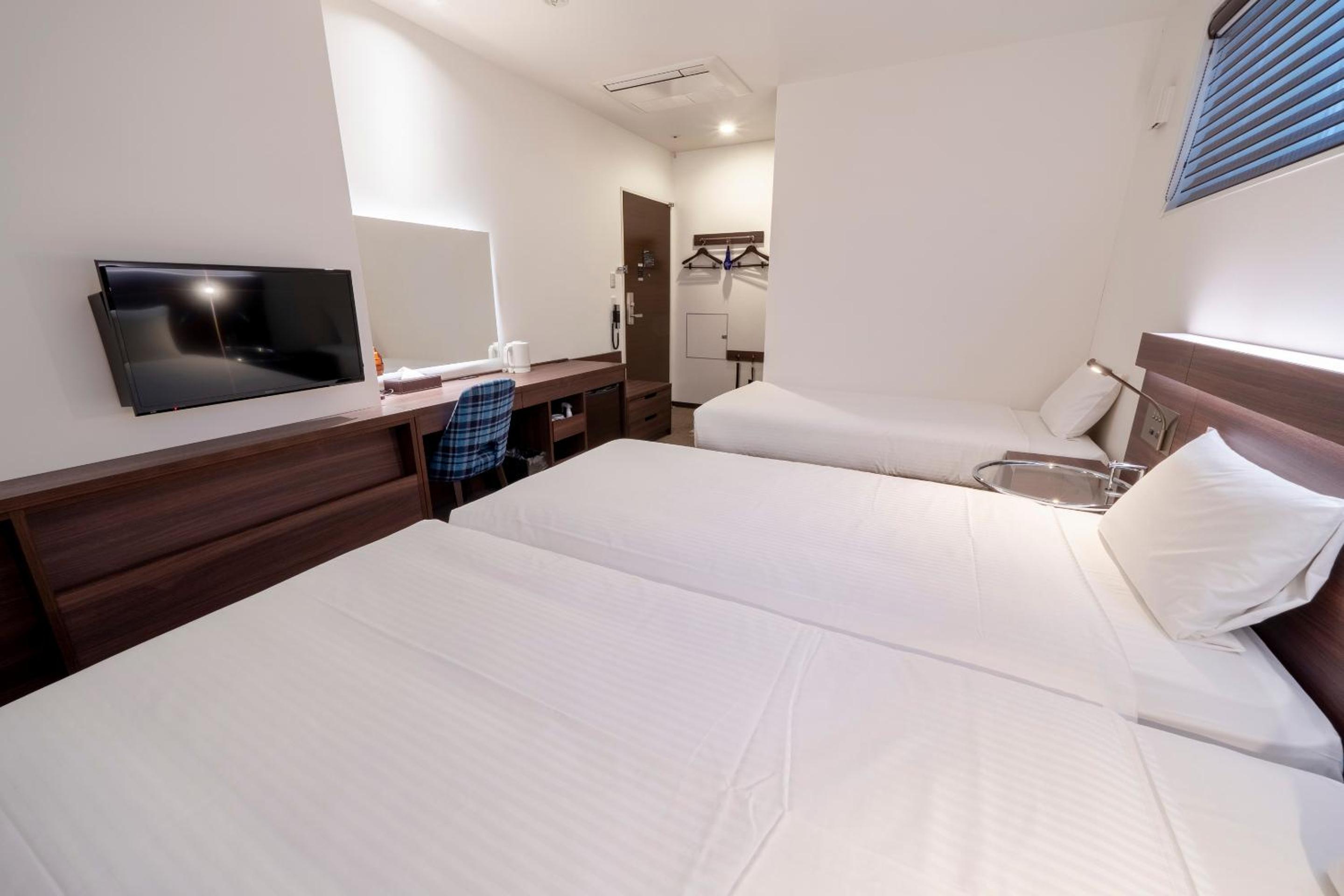 Triple Room - Photo 18