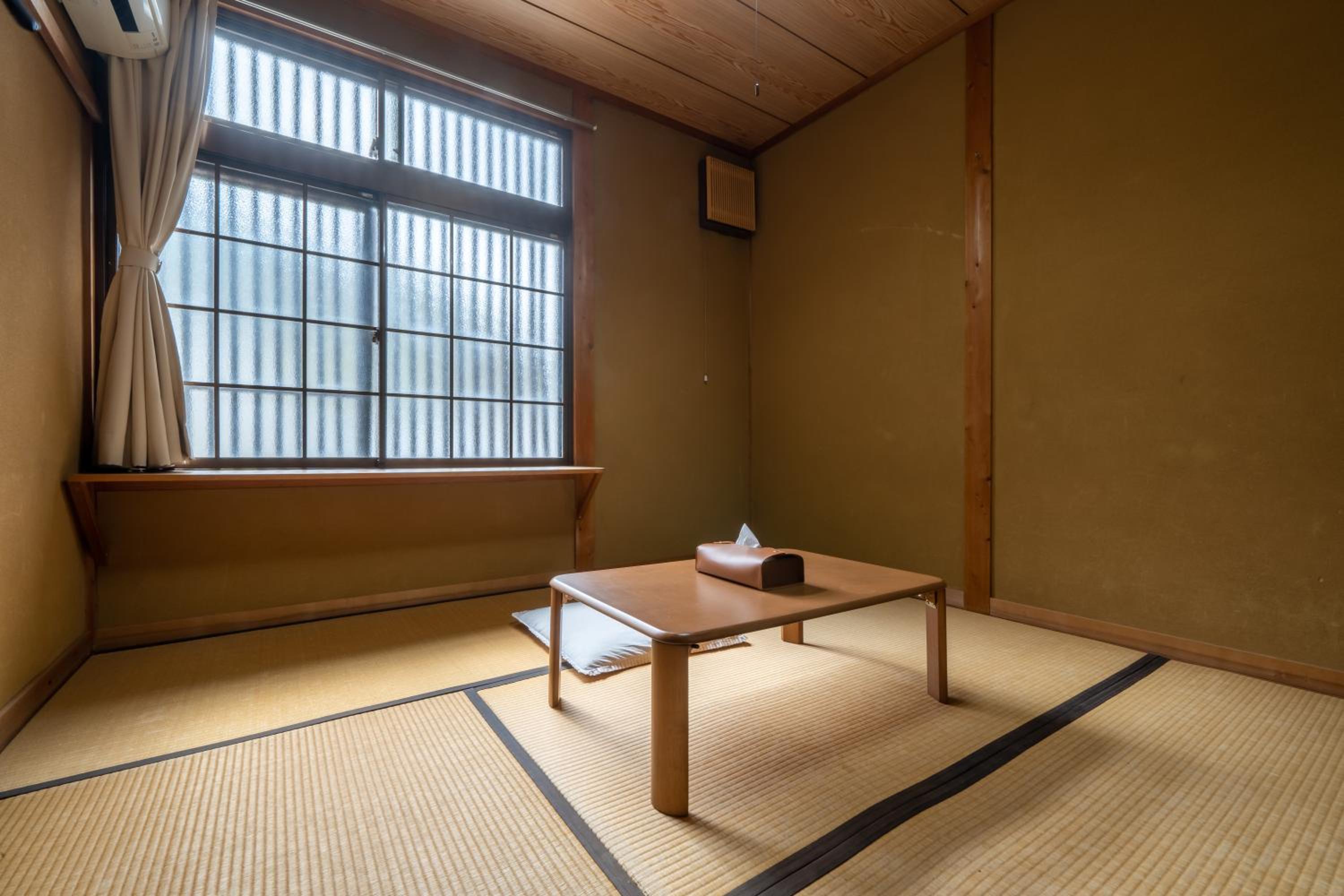 Twin Room with Shared Bathroom