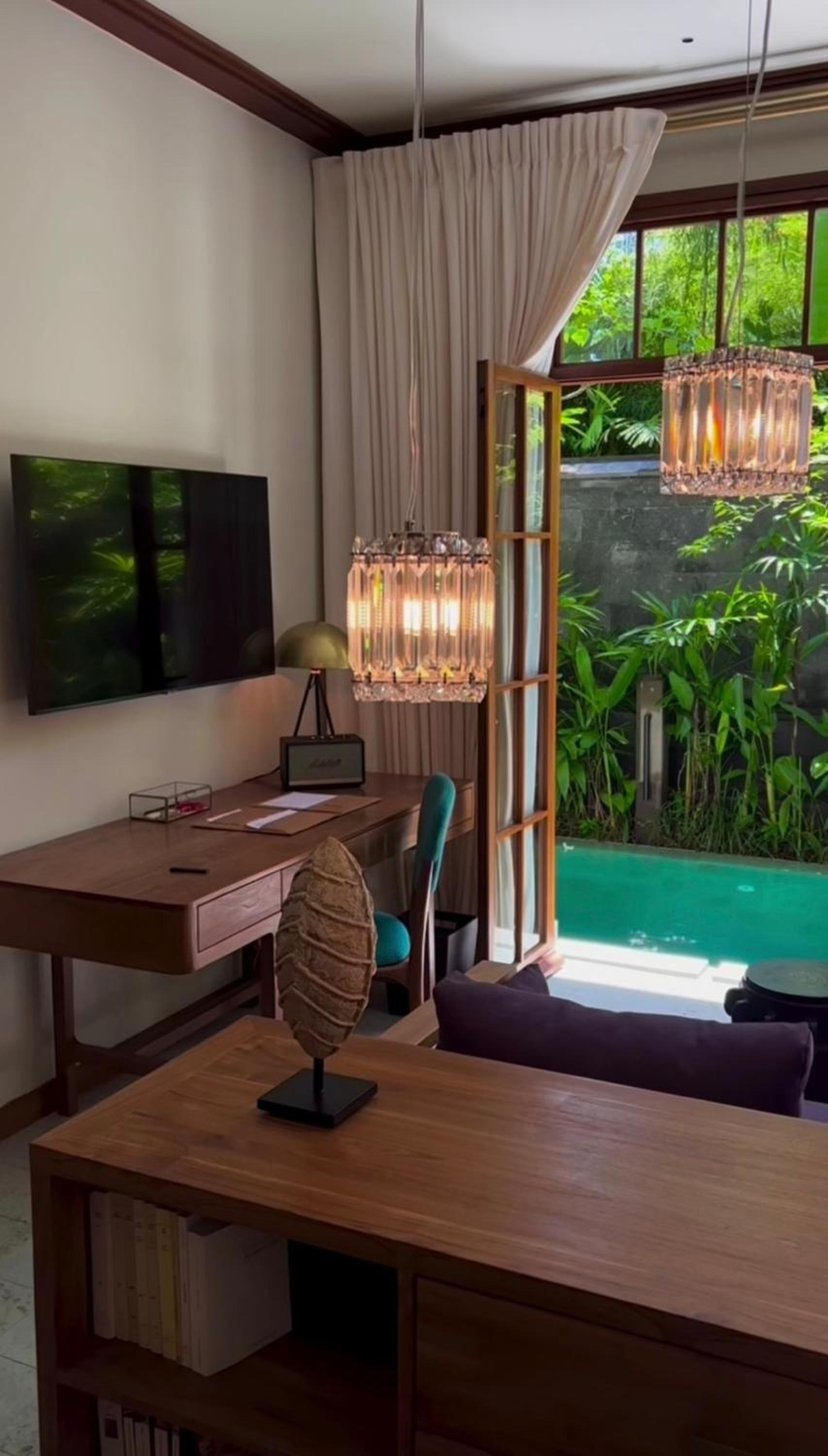 Pavilion Pool Suite  - Photo 5