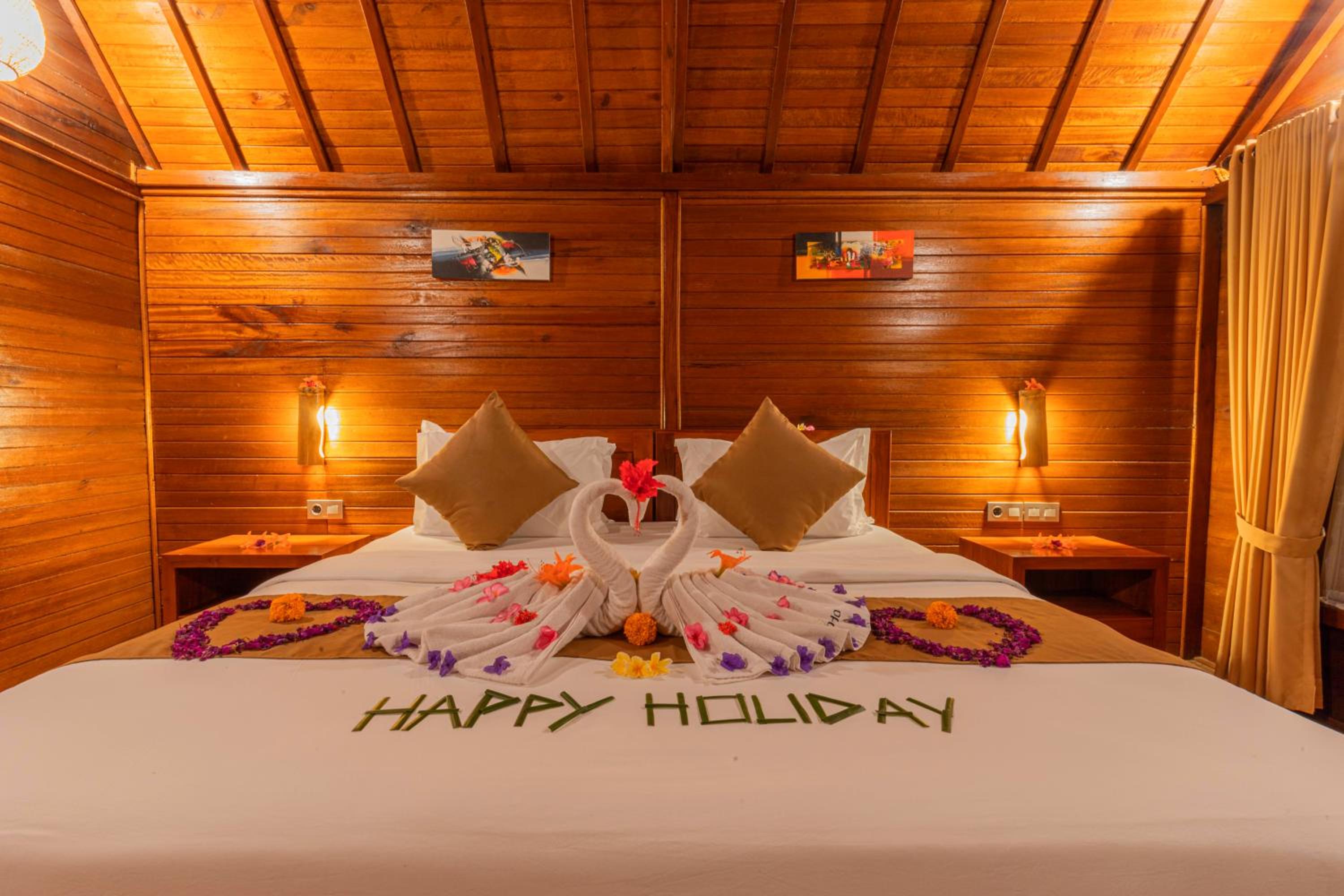 King Room with Balcony - Photo 1