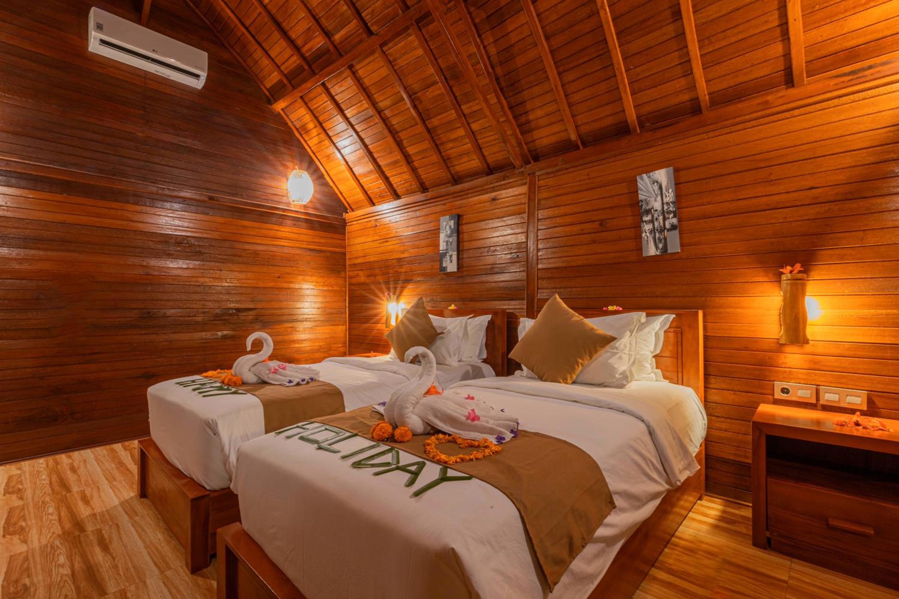 Deluxe Double or Twin Room - Photo 12