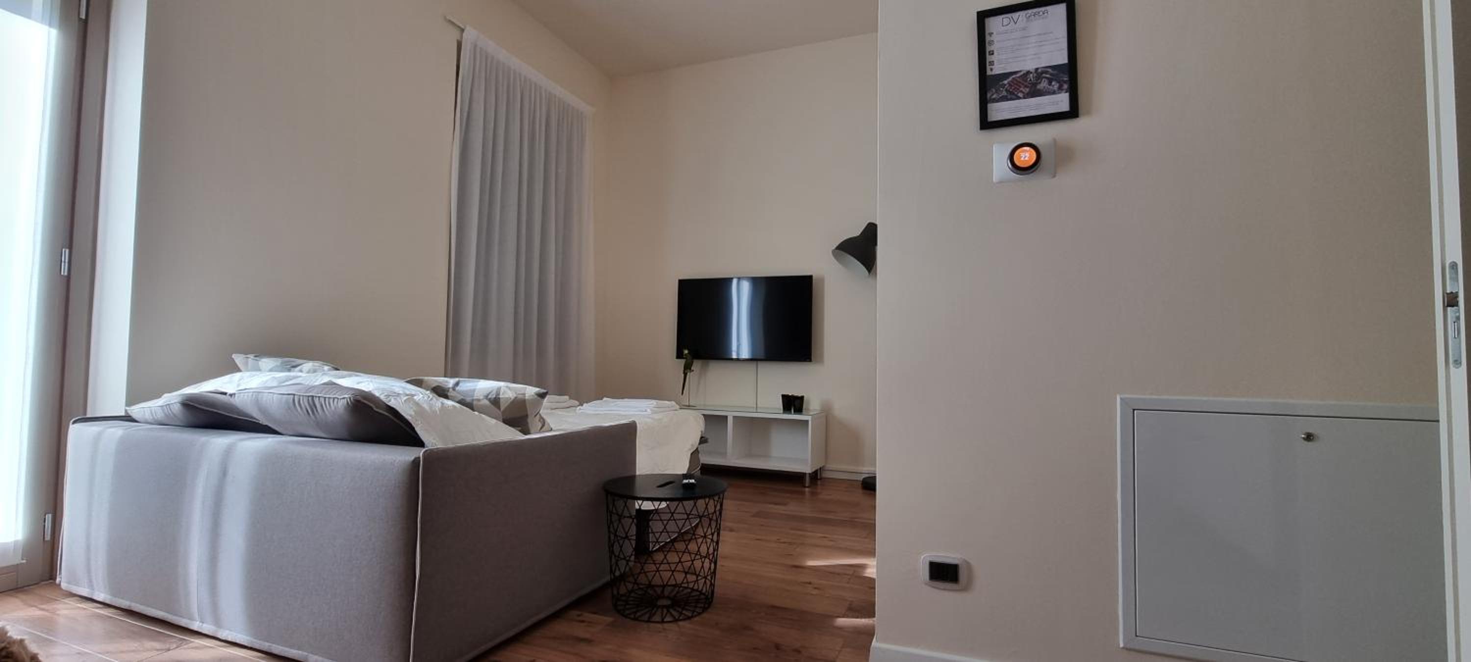 Suite - Photo 11