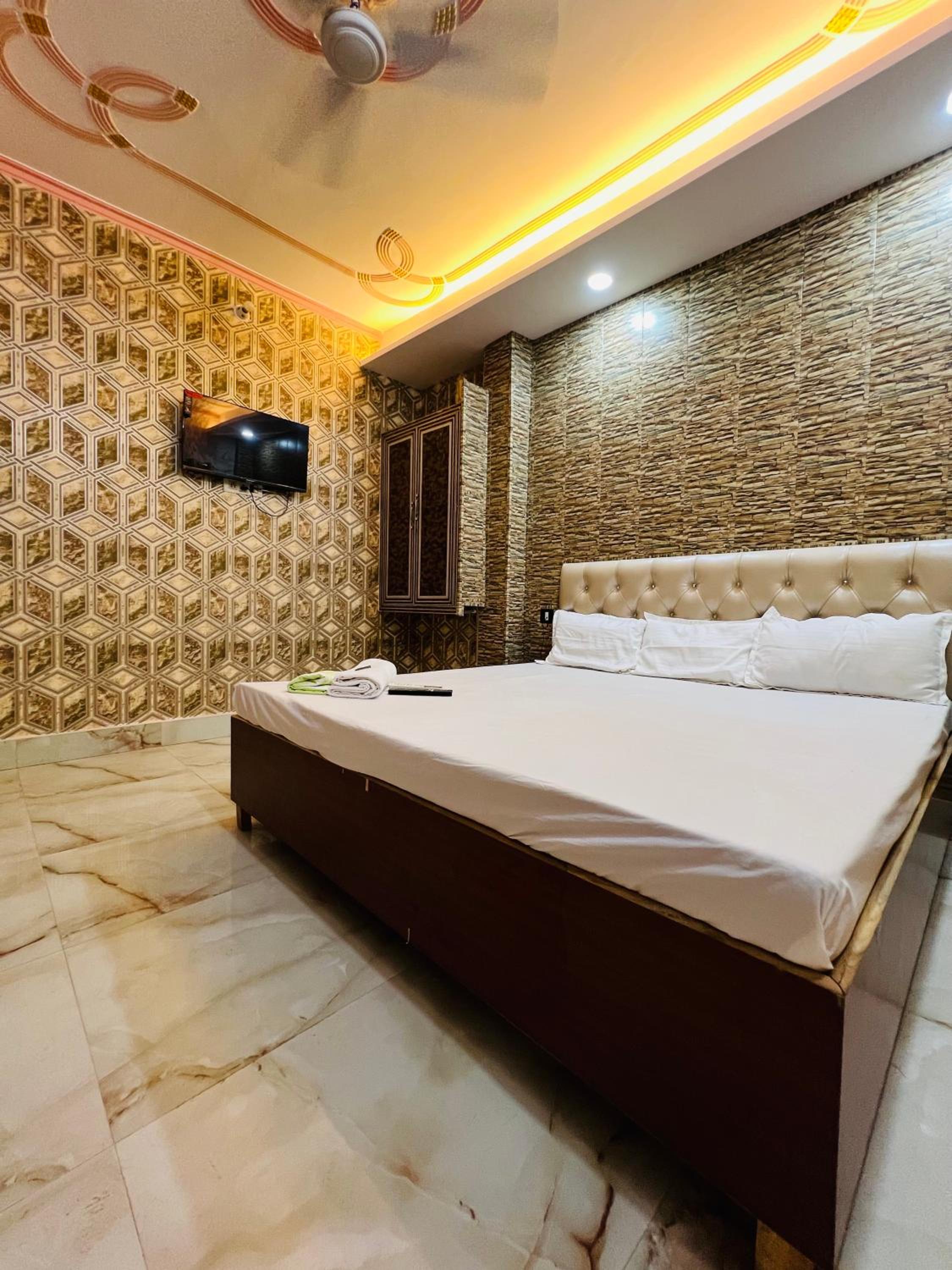 Double Room with Balcony photo 1