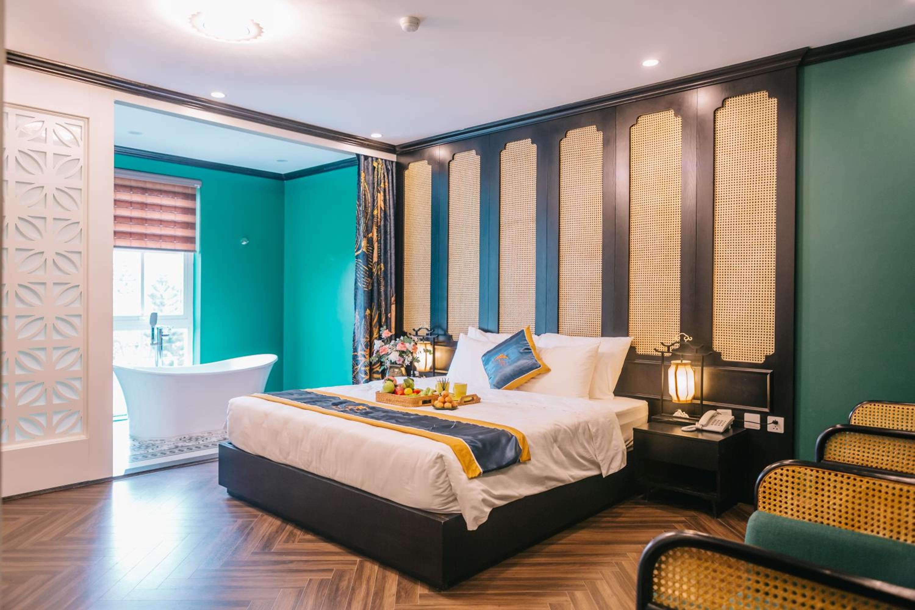 King Suite with Spa Bath