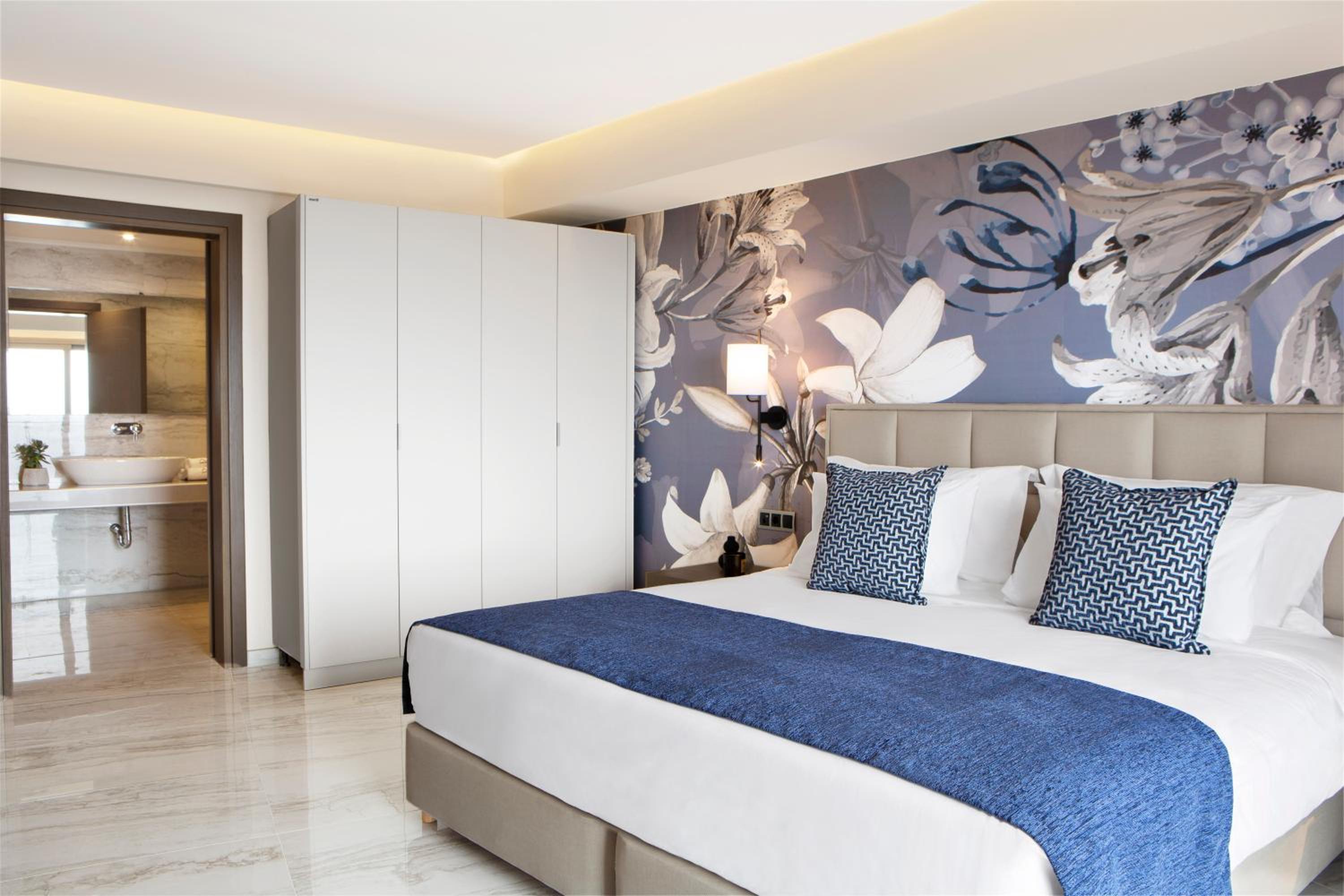 EXECUTIVE SUITE SEA VIEW - Photo 4