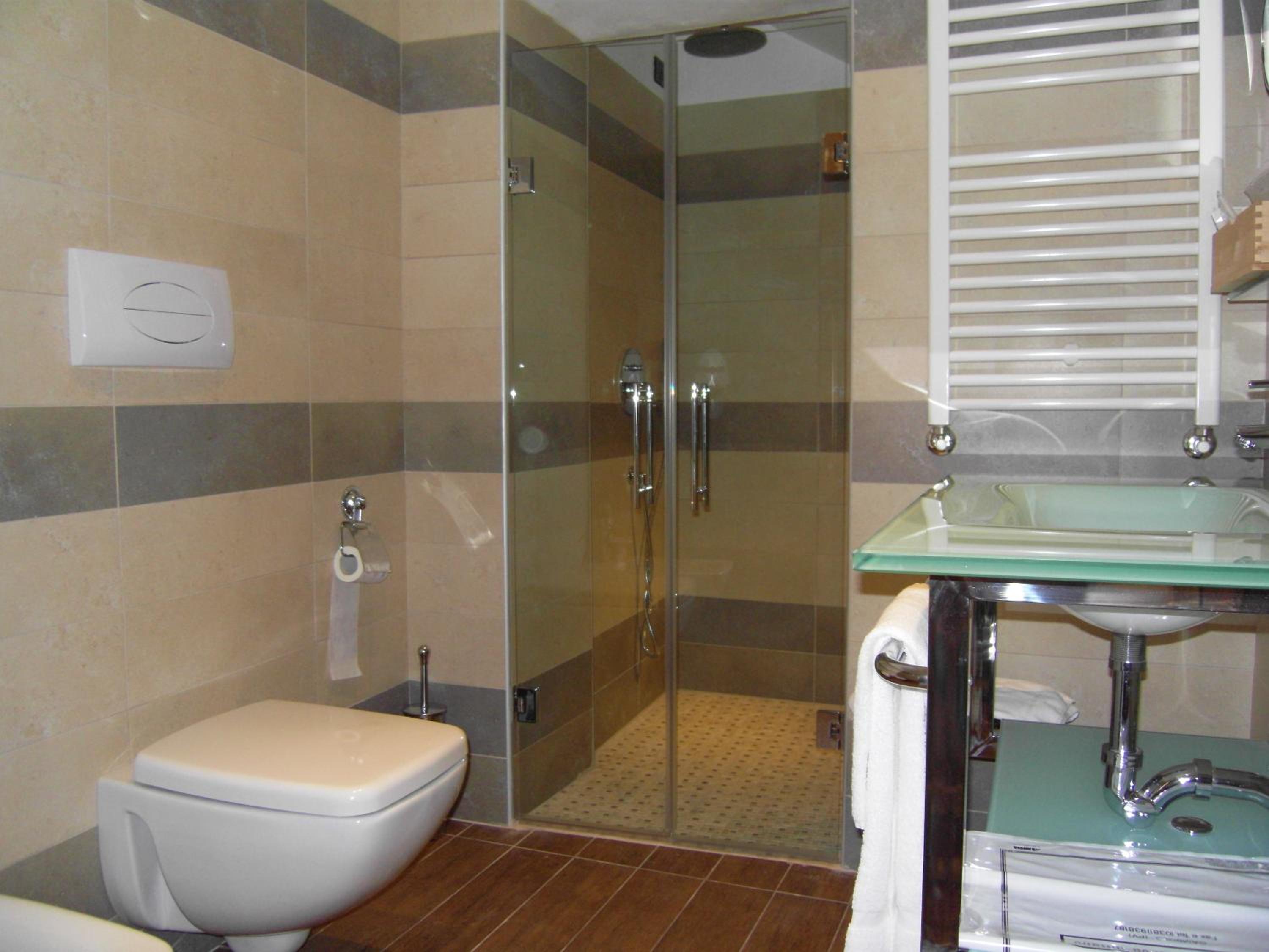 Double or Twin Room - Photo 18