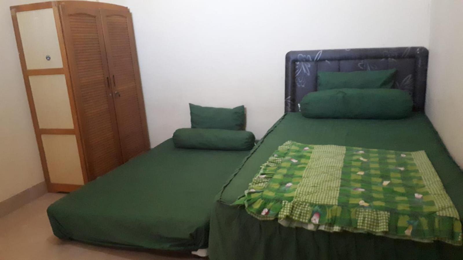 Twin Room With Private Bathroom photo 1