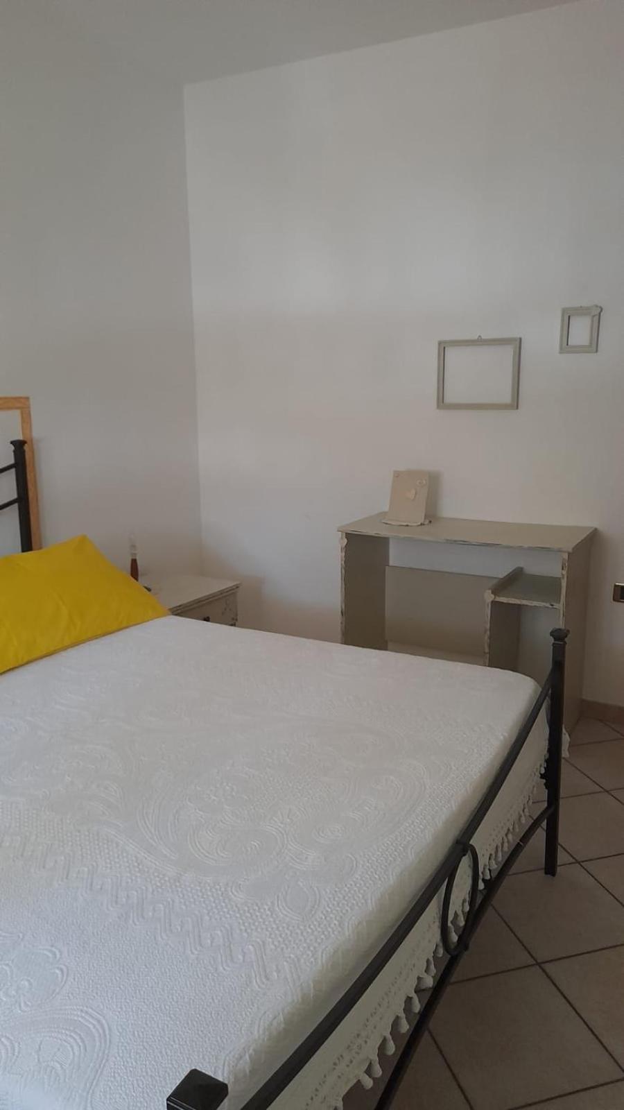 Two-Bedroom Apartment - Photo 24