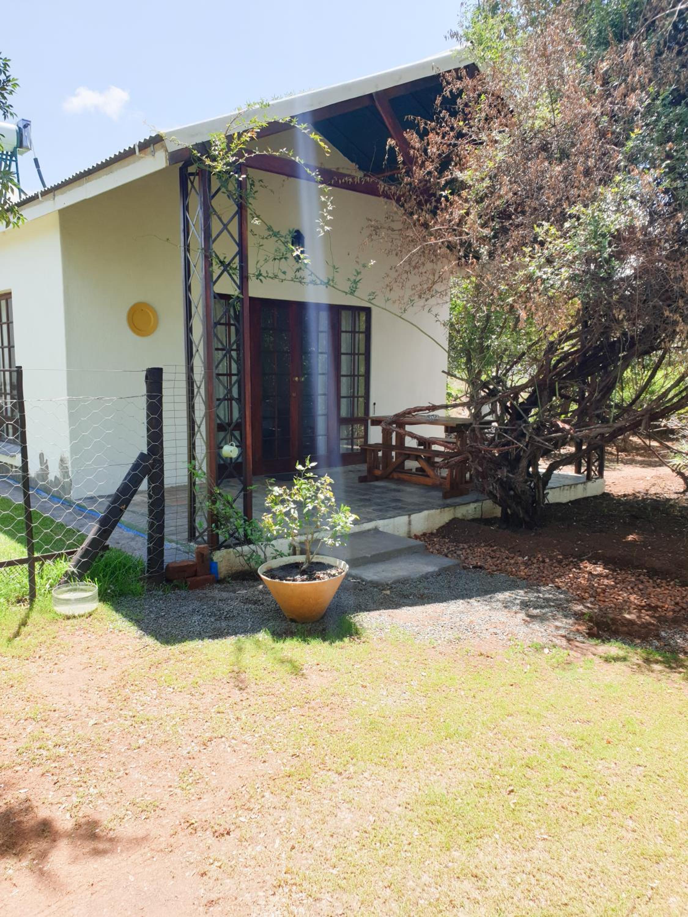 Deluxe Double Room (2 Adults + 1 Child) photo 2