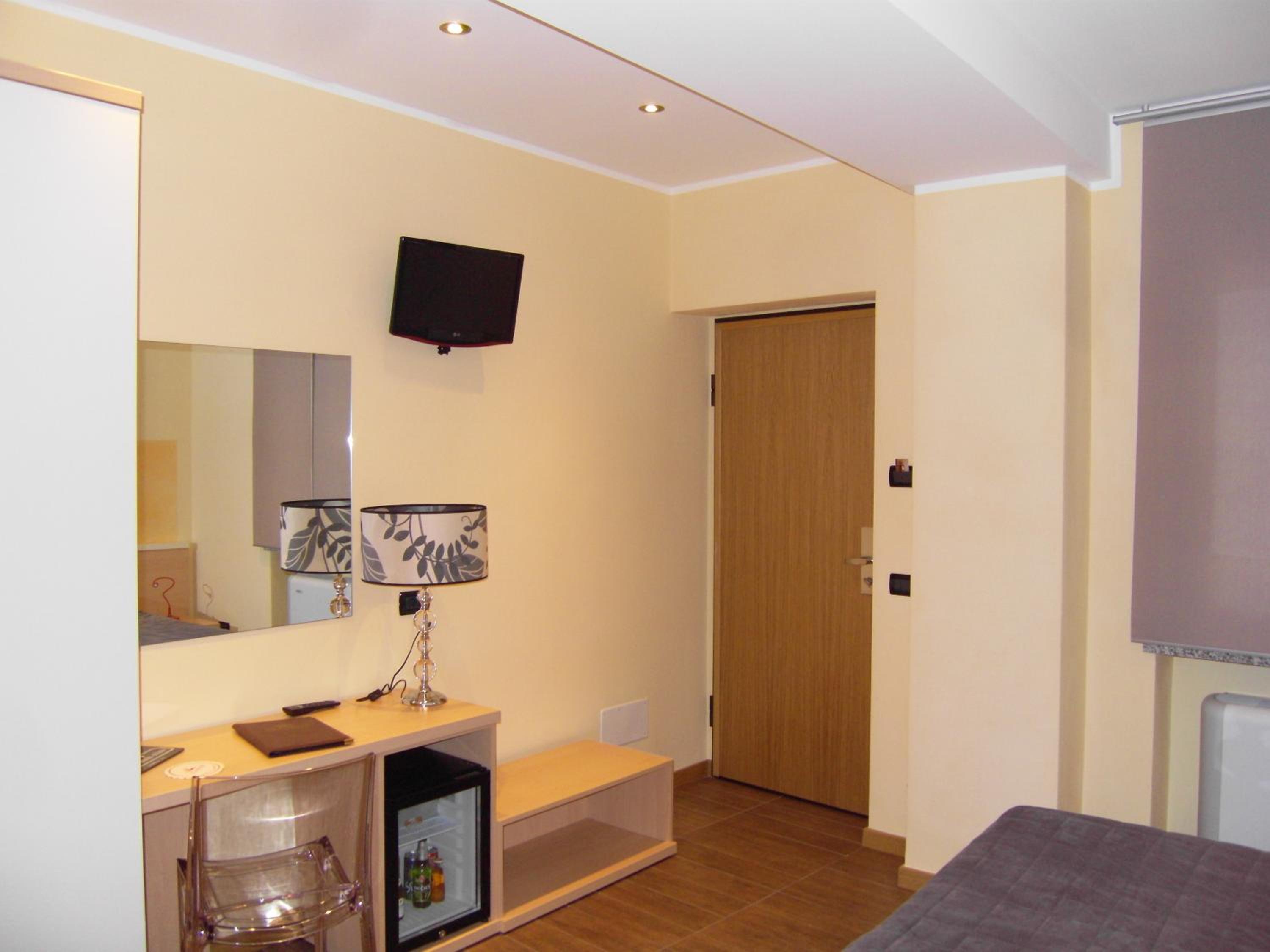Double or Twin Room - Photo 34