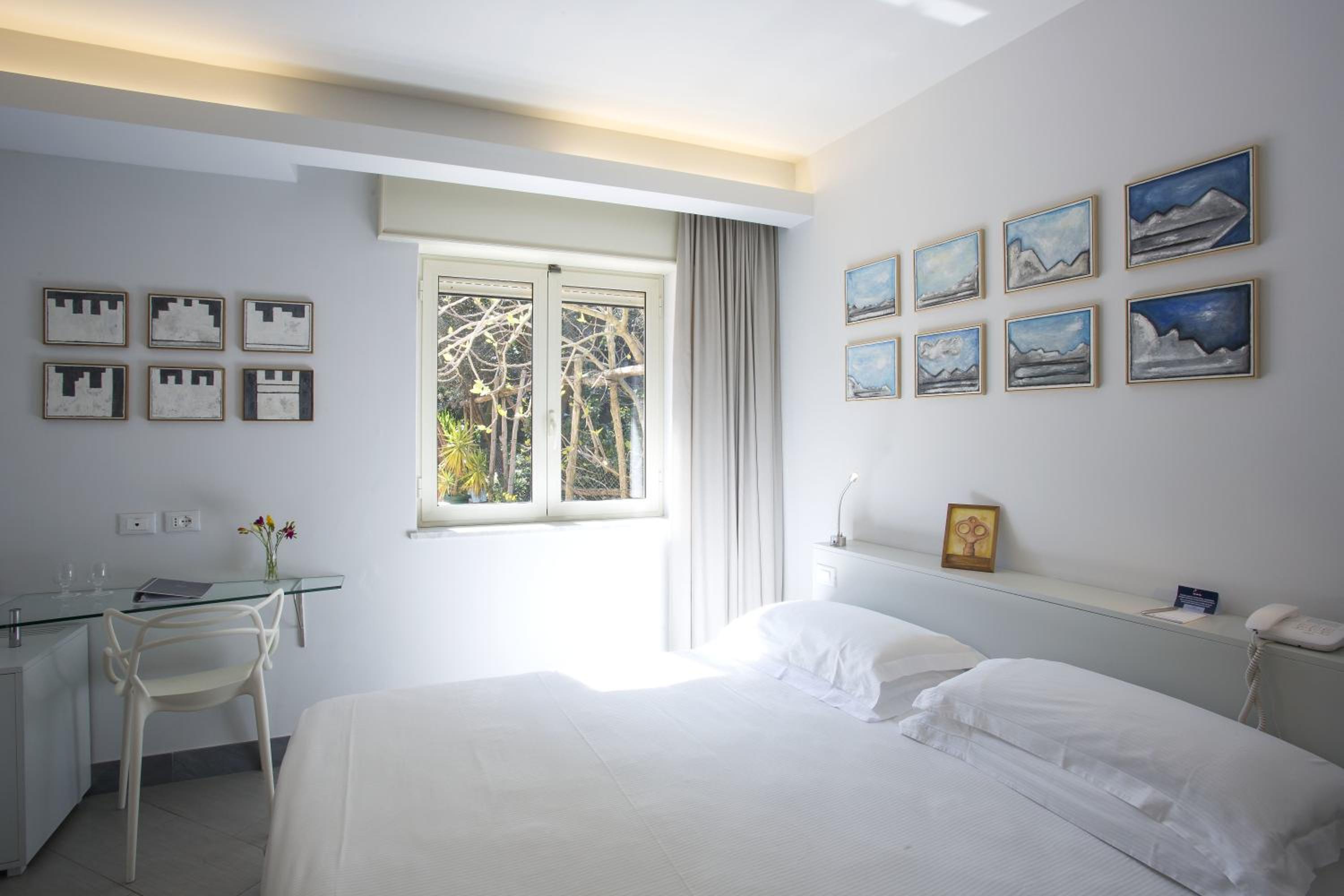 Budget Double or Twin Room photo 2