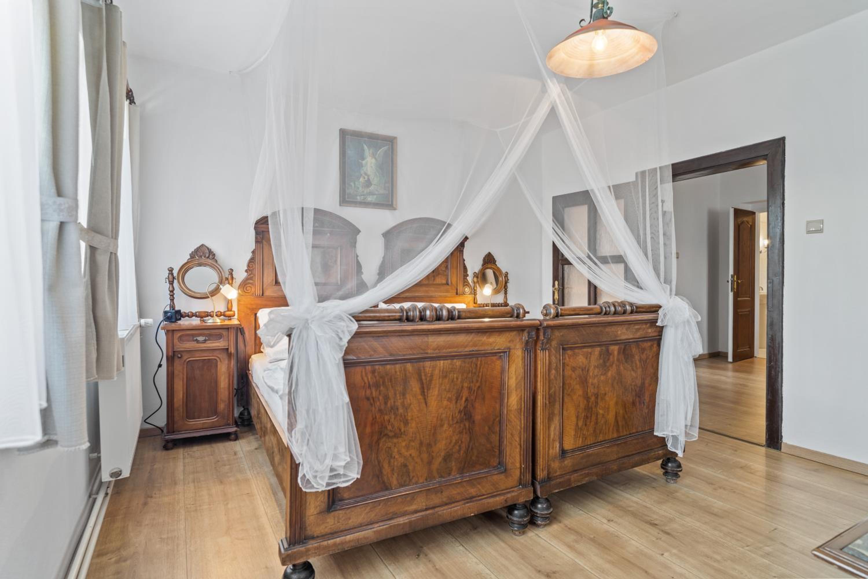 Quadruple Room with Private Bathroom photo 1