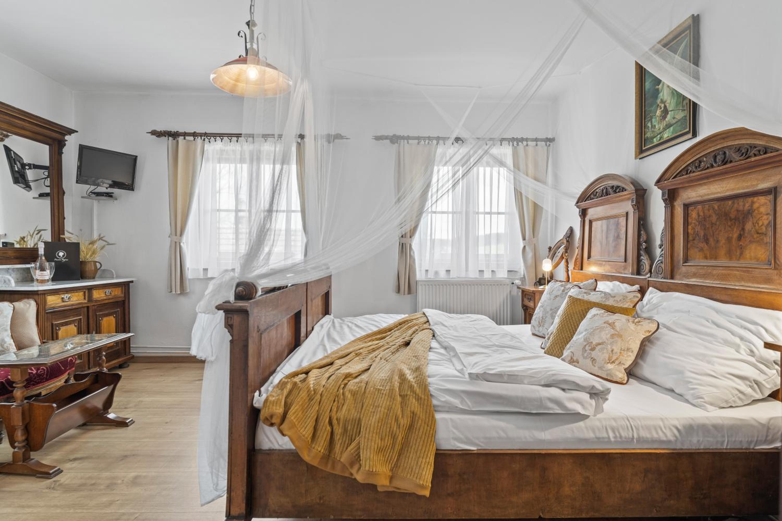 Quadruple Room with Private Bathroom photo 2
