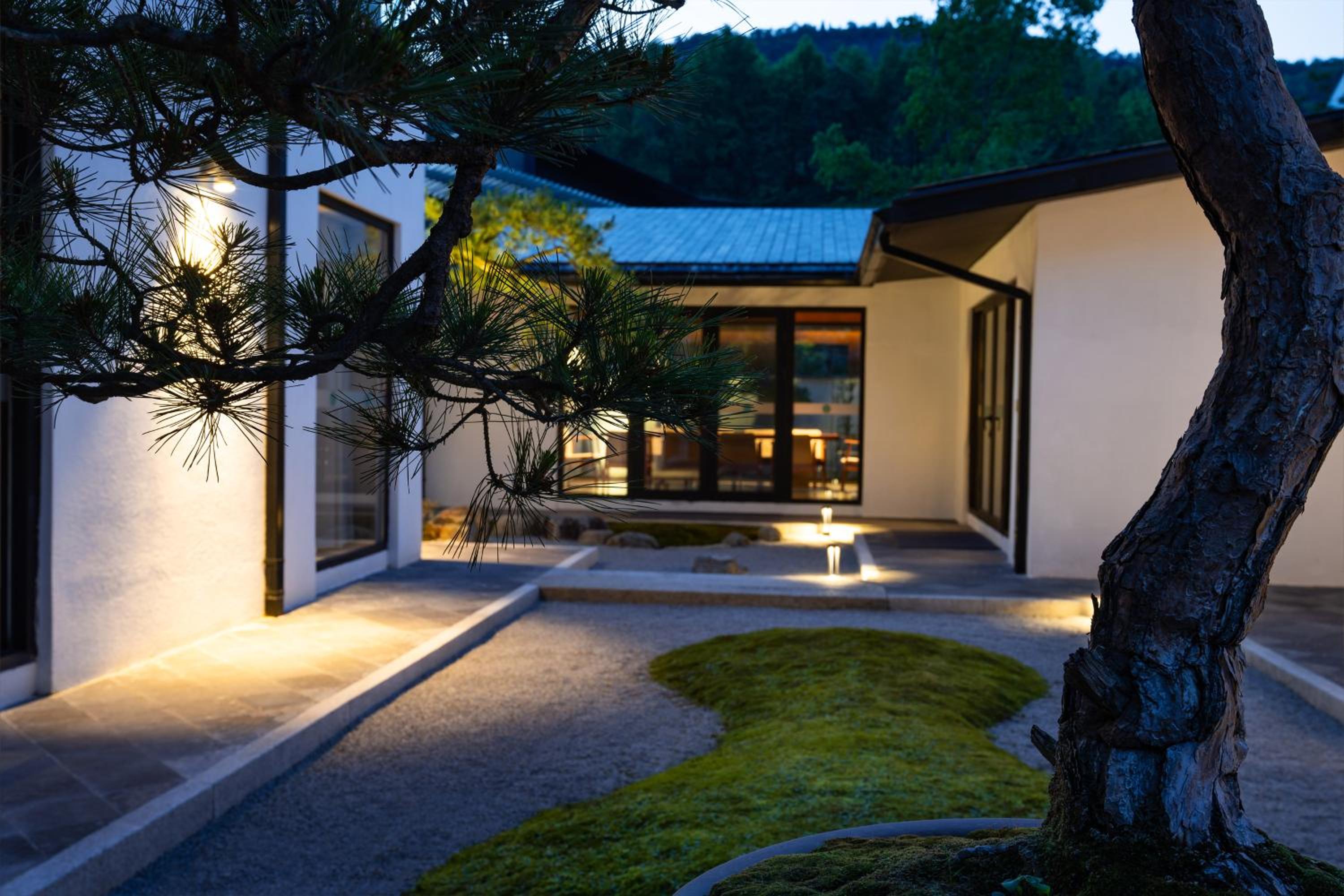 Three-Bedroom Villa photo 3