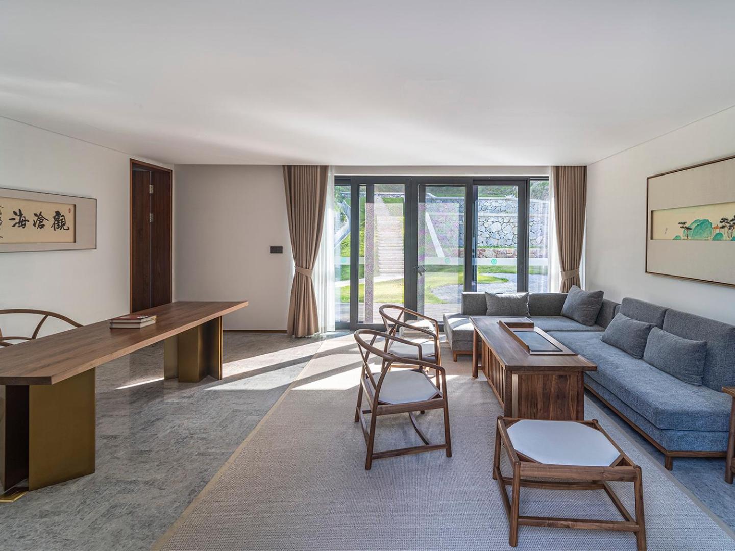 Three-Bedroom Villa photo 2