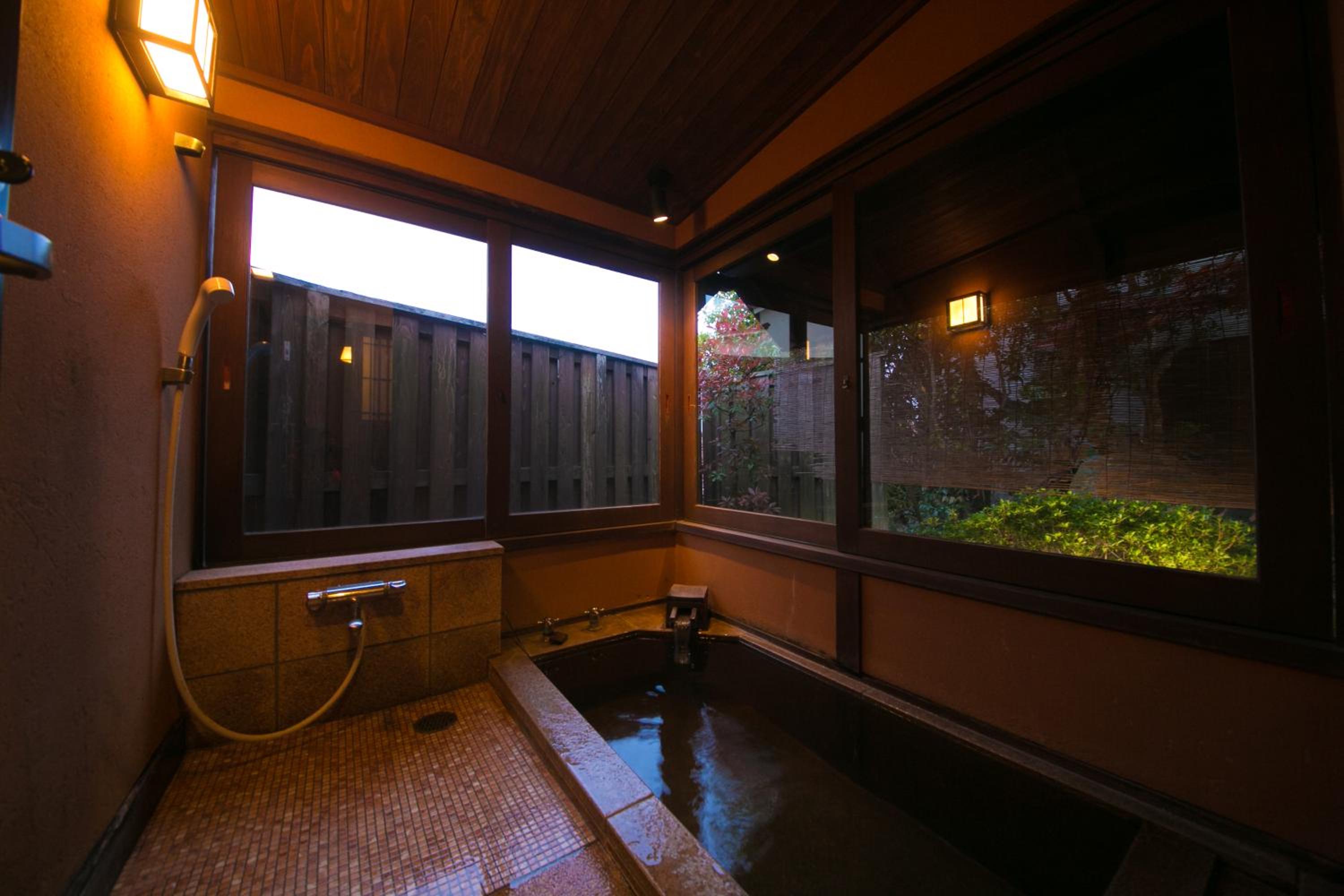 Japanese-Style Room with Semi Open-Air Bath - Photo 7