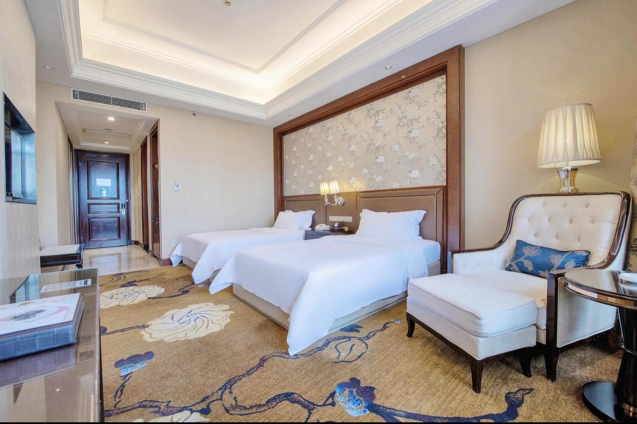 Superior Room with Two Twin Beds and Garden View, Non-Smoking photo 2