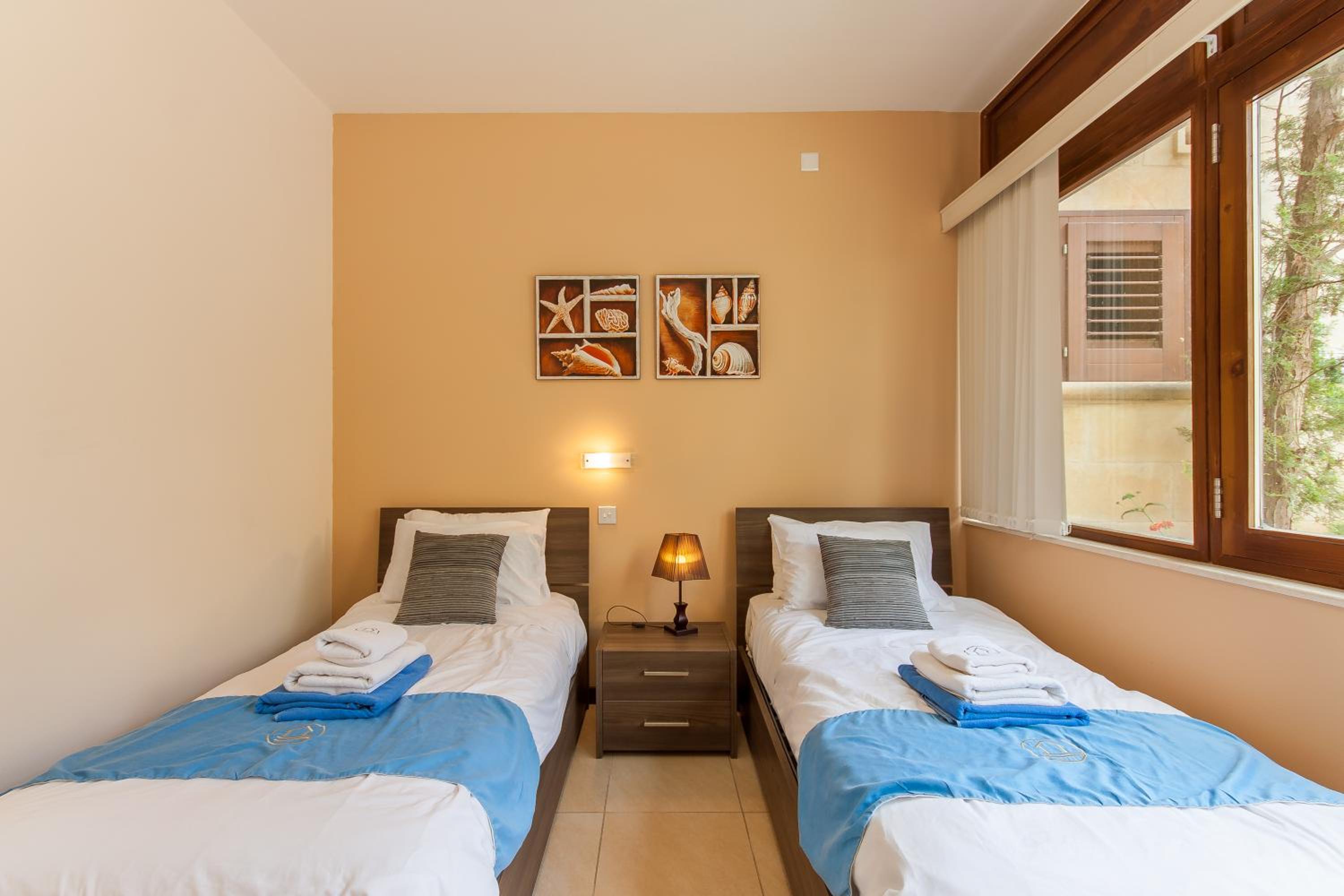 Two-Bedroom House photo 2