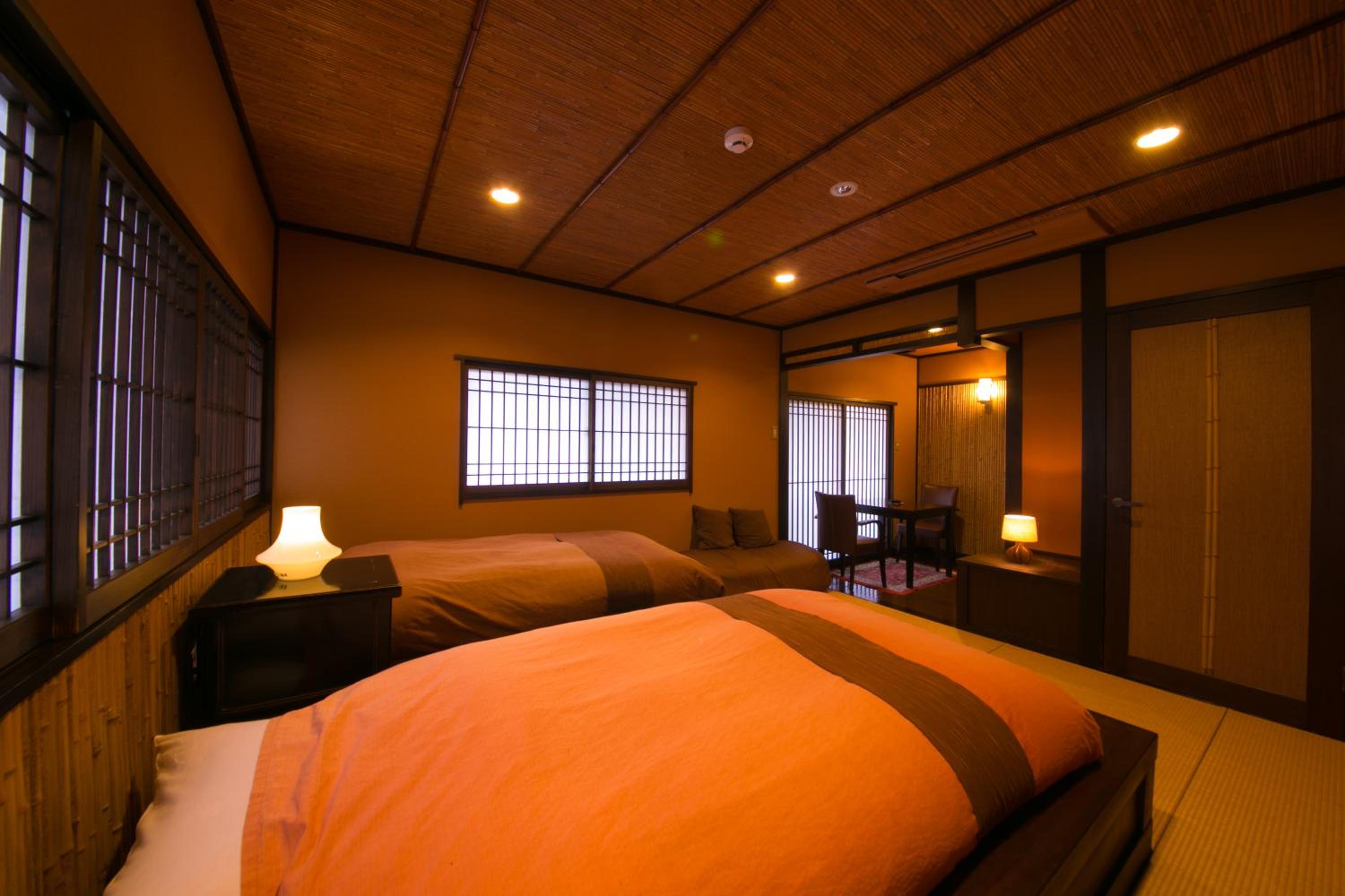 Twin Room - Photo 1