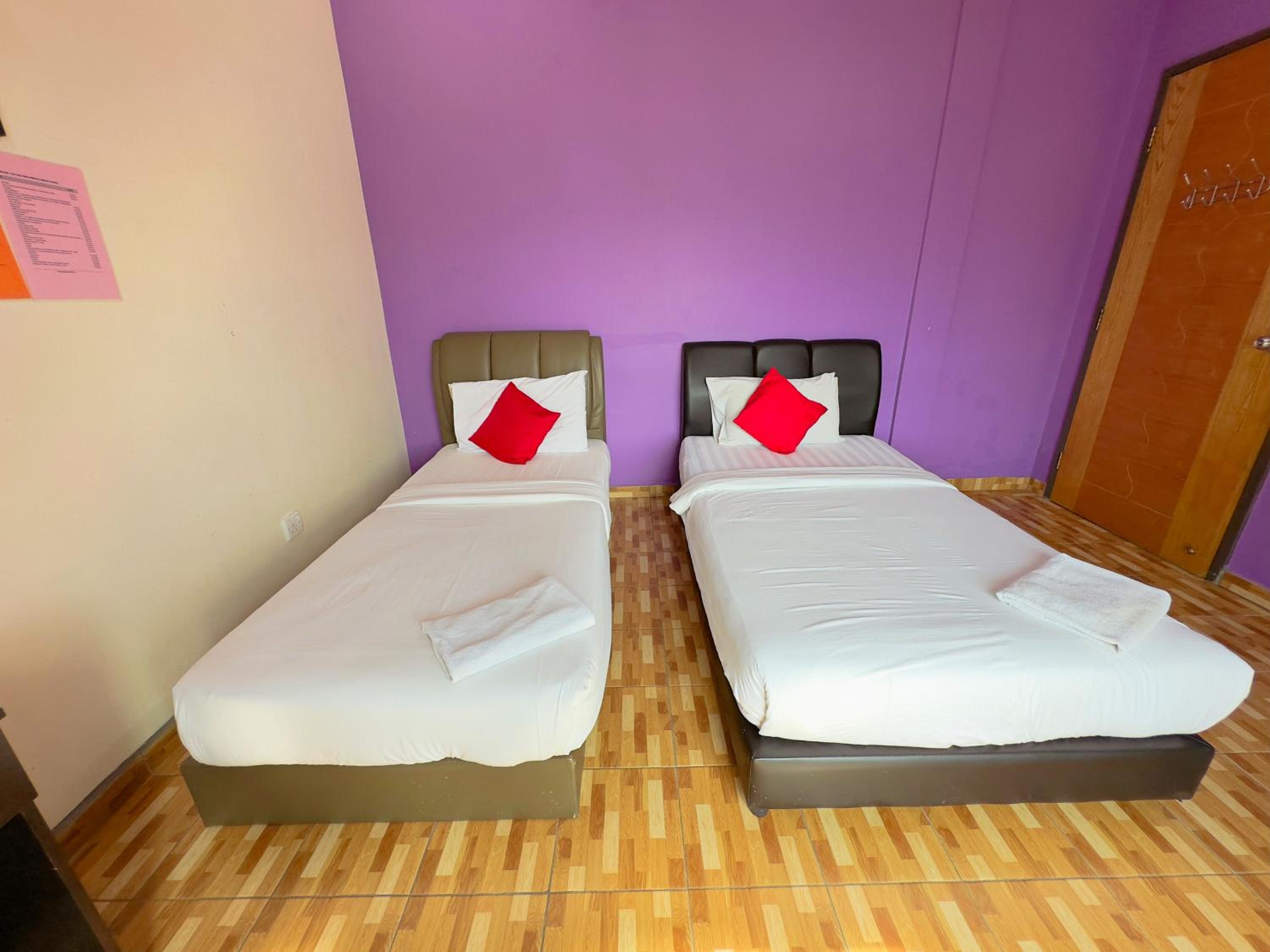 Quarto Twin Standard