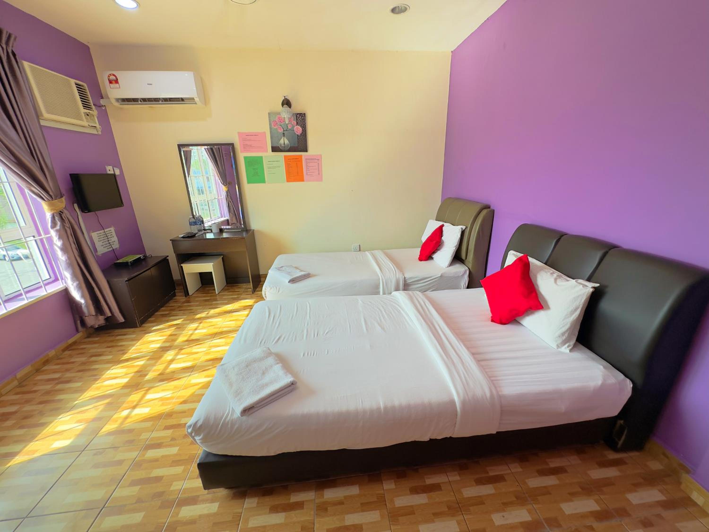 Standard Twin Room photo 3