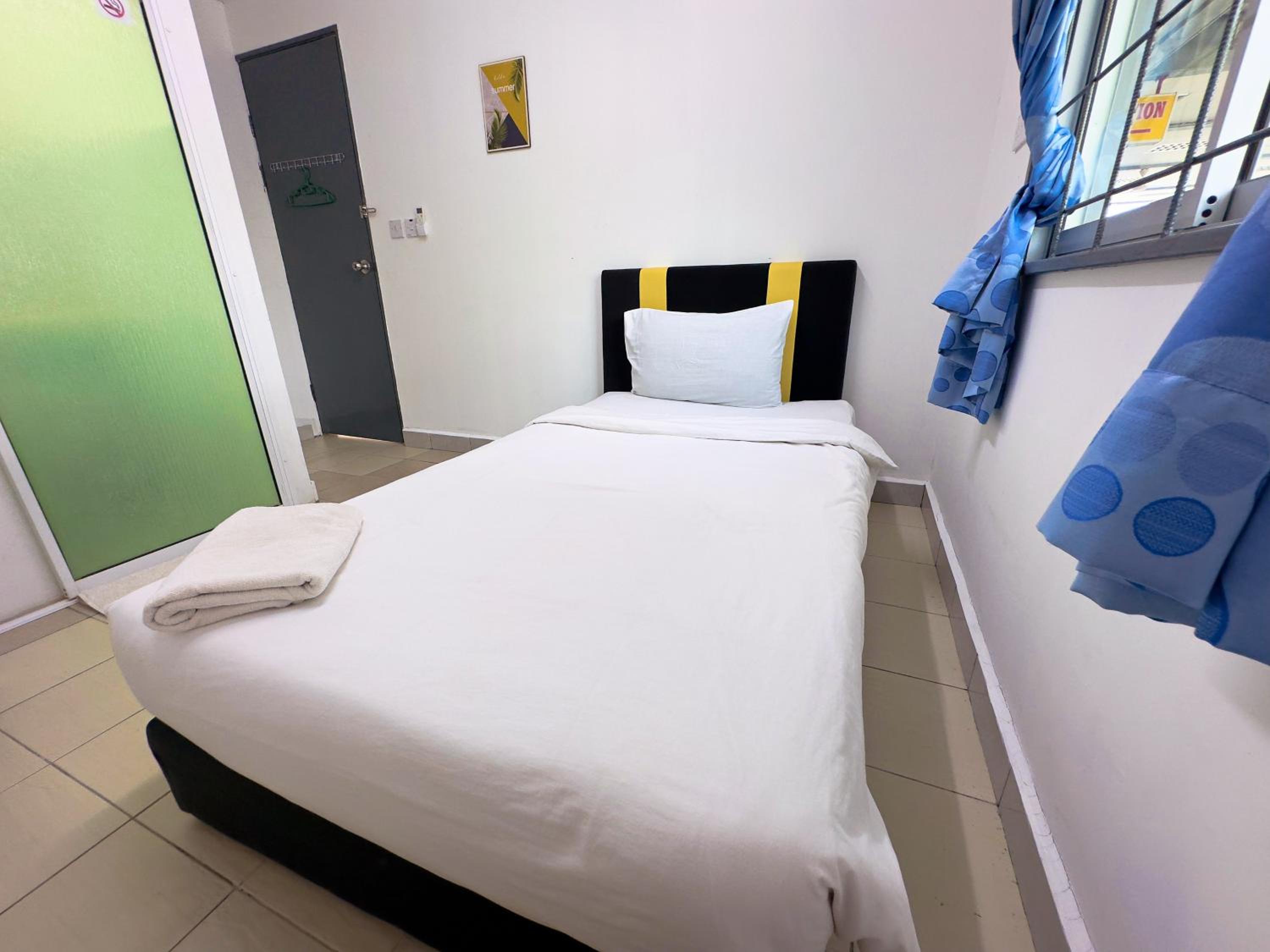 Single Room photo 2