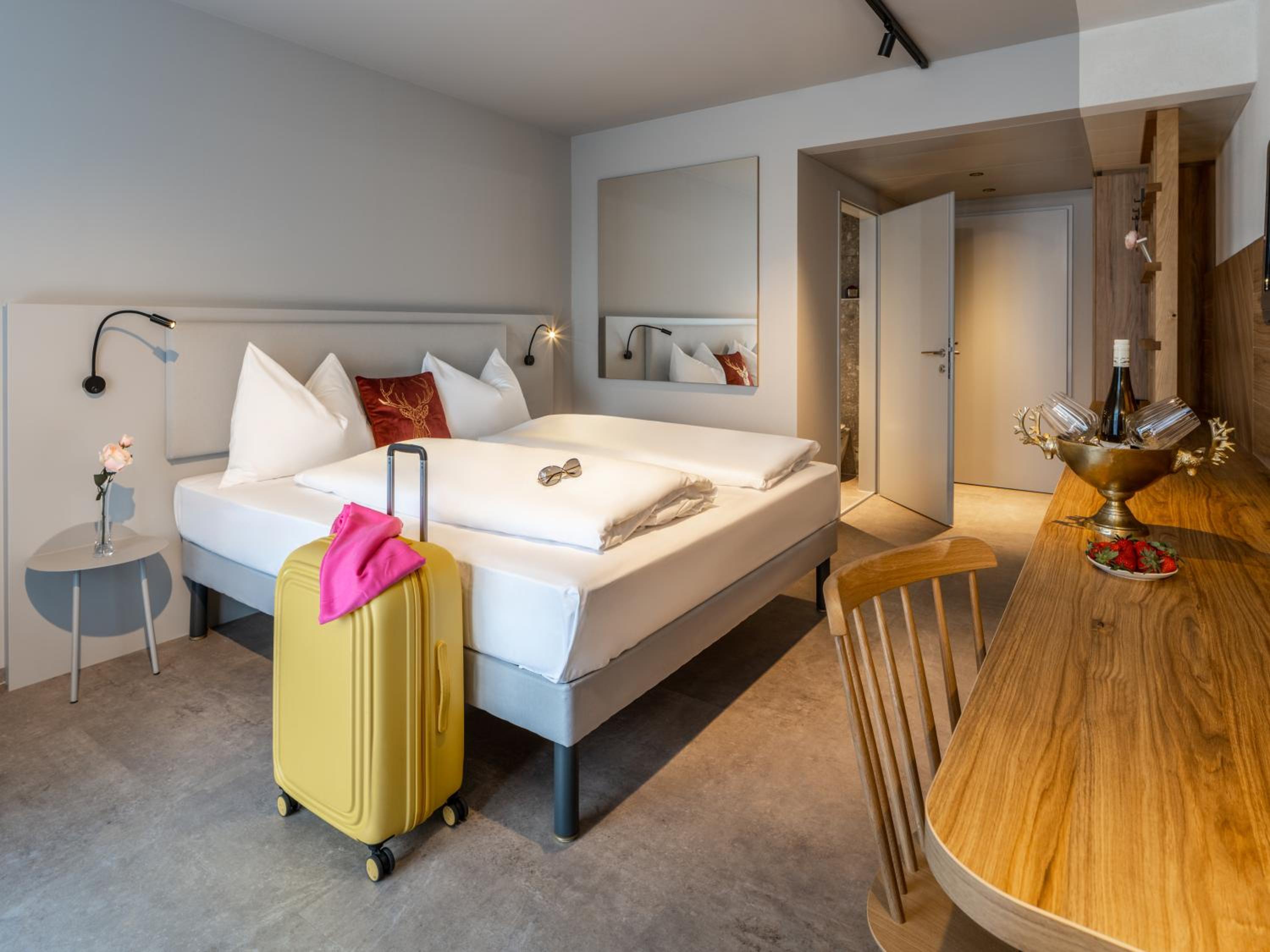 Standard Double Room - Photo 5