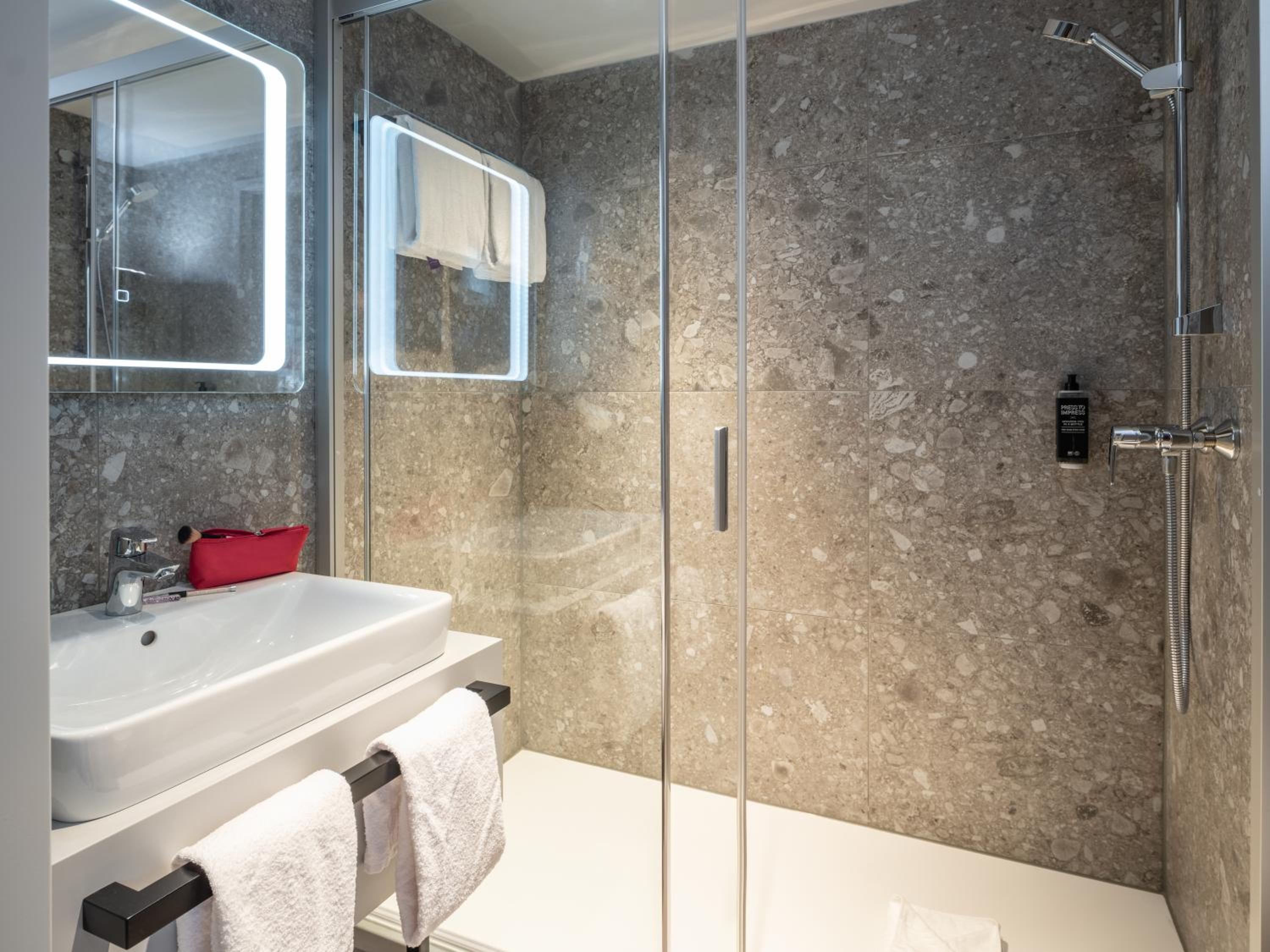 Superior Double Room - Photo 9