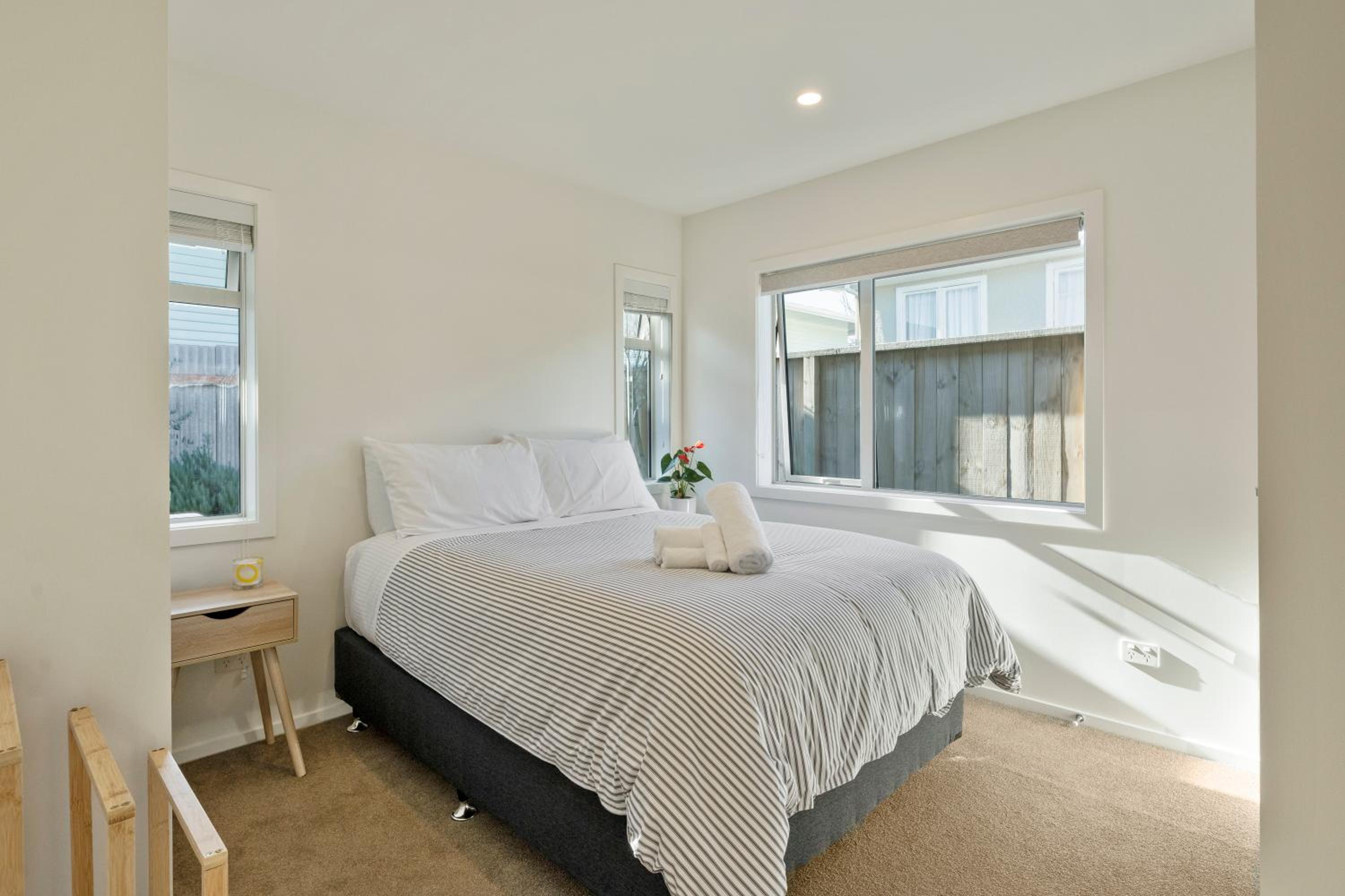 Three-Bedroom House photo 3