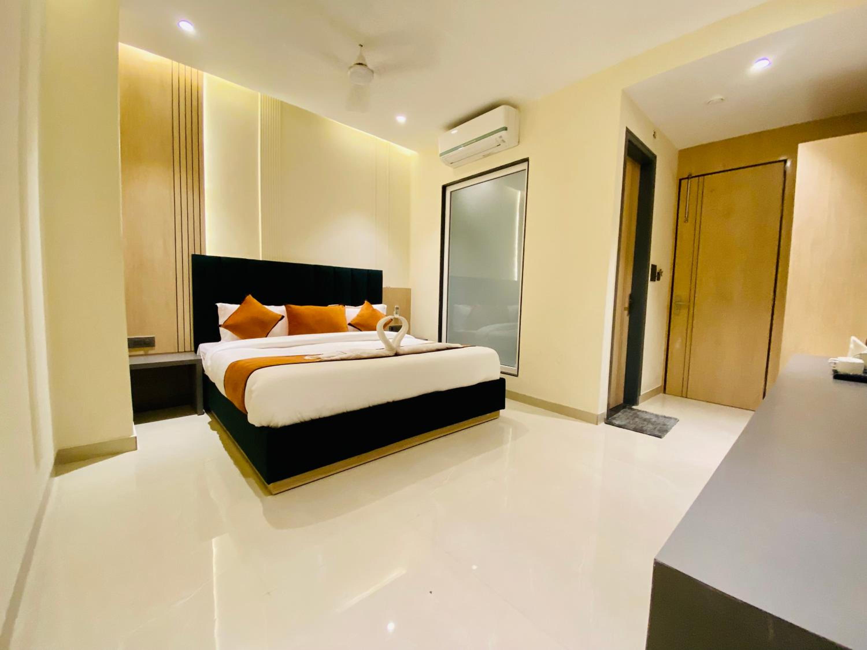 Superior King Room