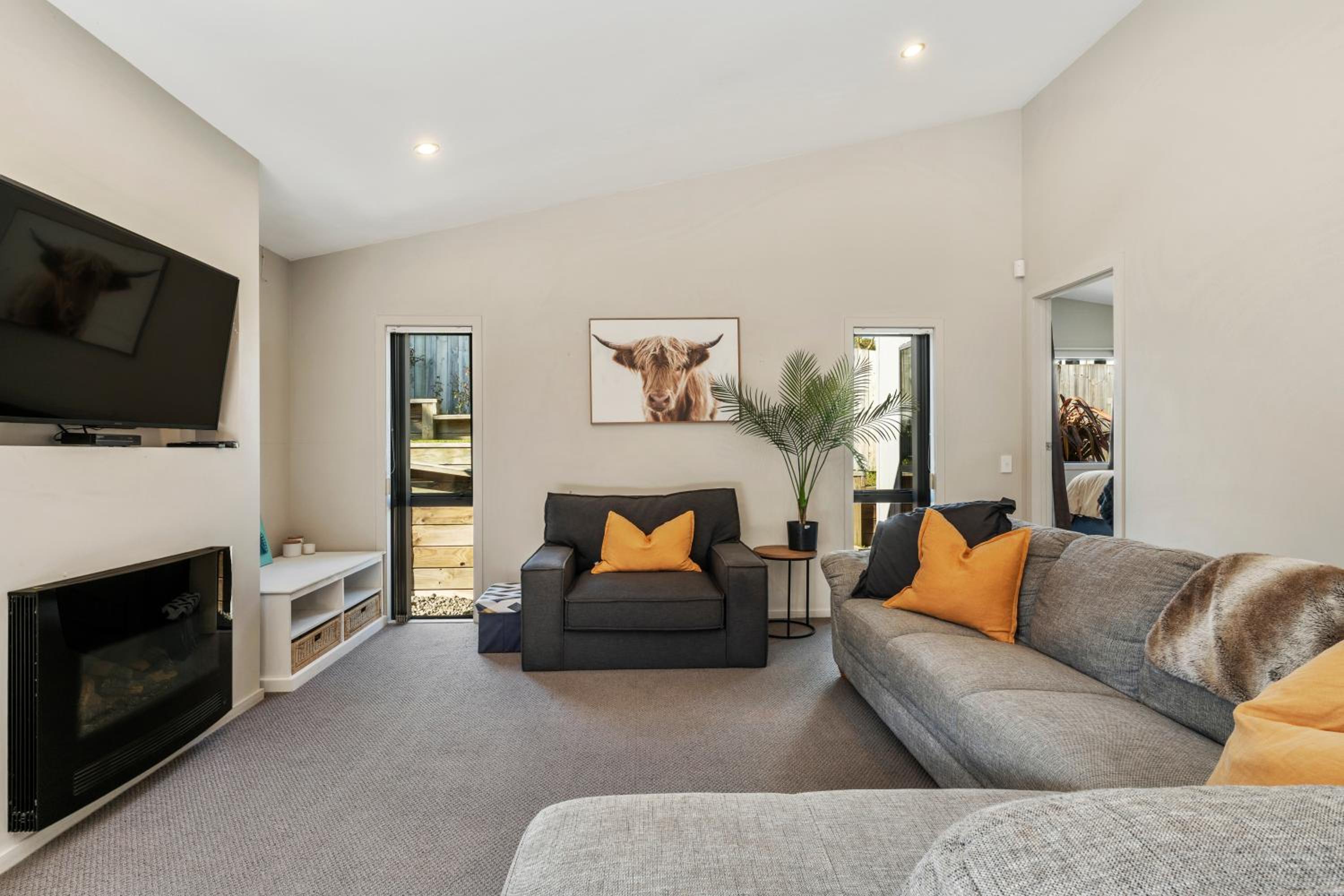 Three-Bedroom House photo 1