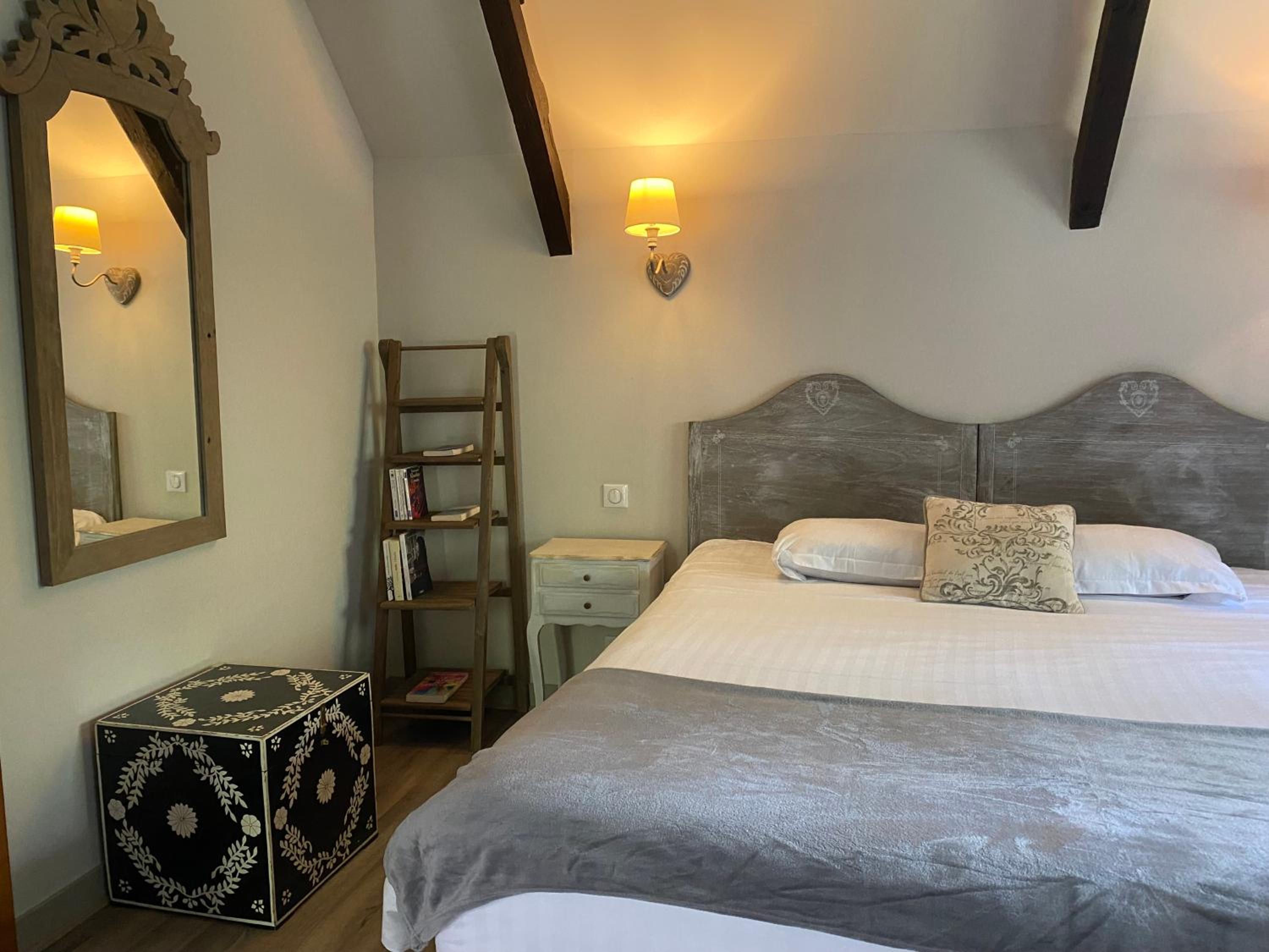 Superior Double or Twin Room - Photo 3
