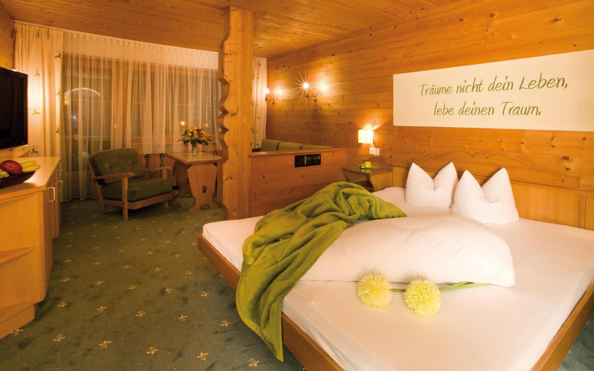 Standard Double Room - Photo 2