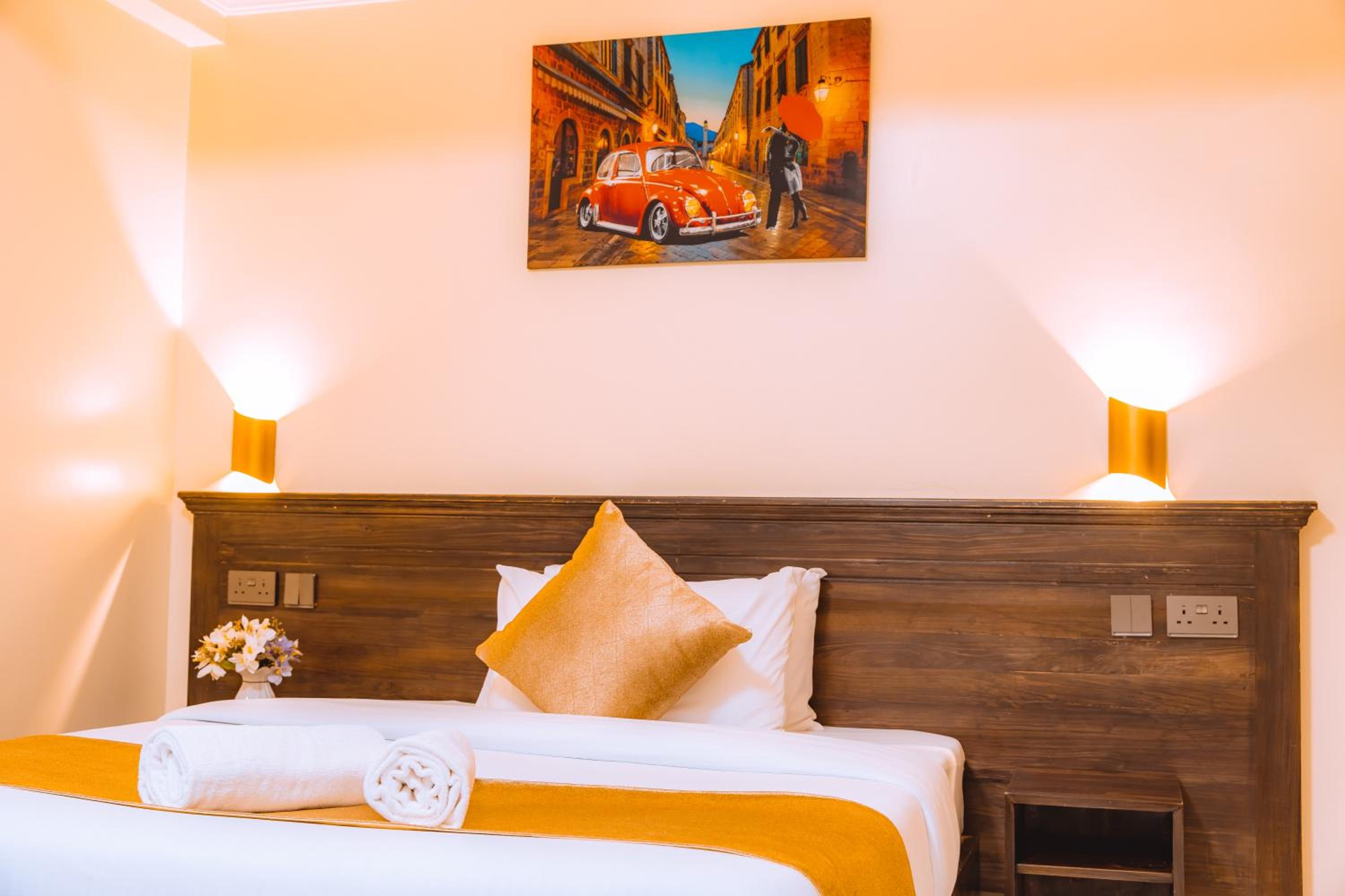Deluxe King Room - Photo 4