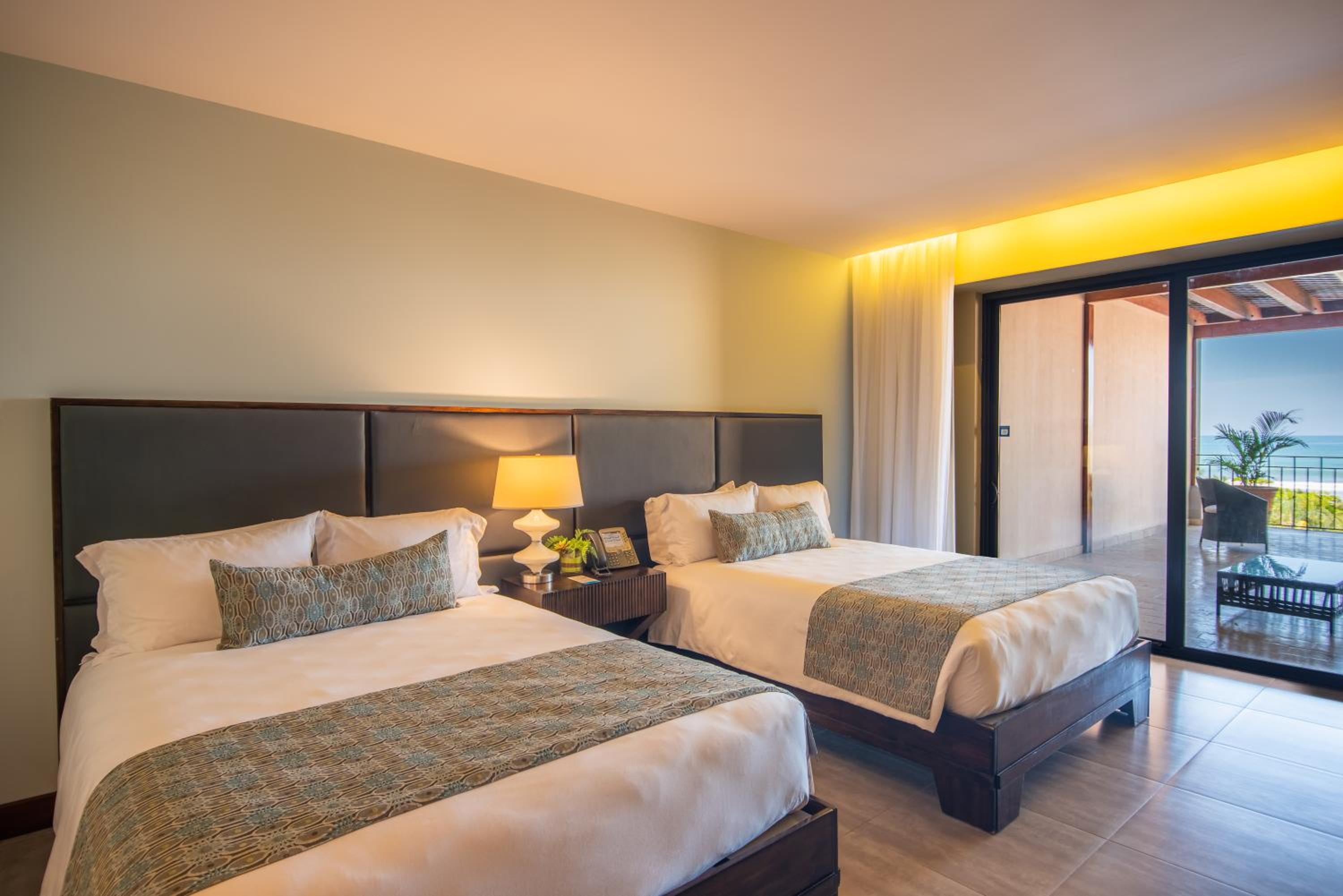 Deluxe Room Ocean View 2 Queen Beds with Balcony - Photo 7