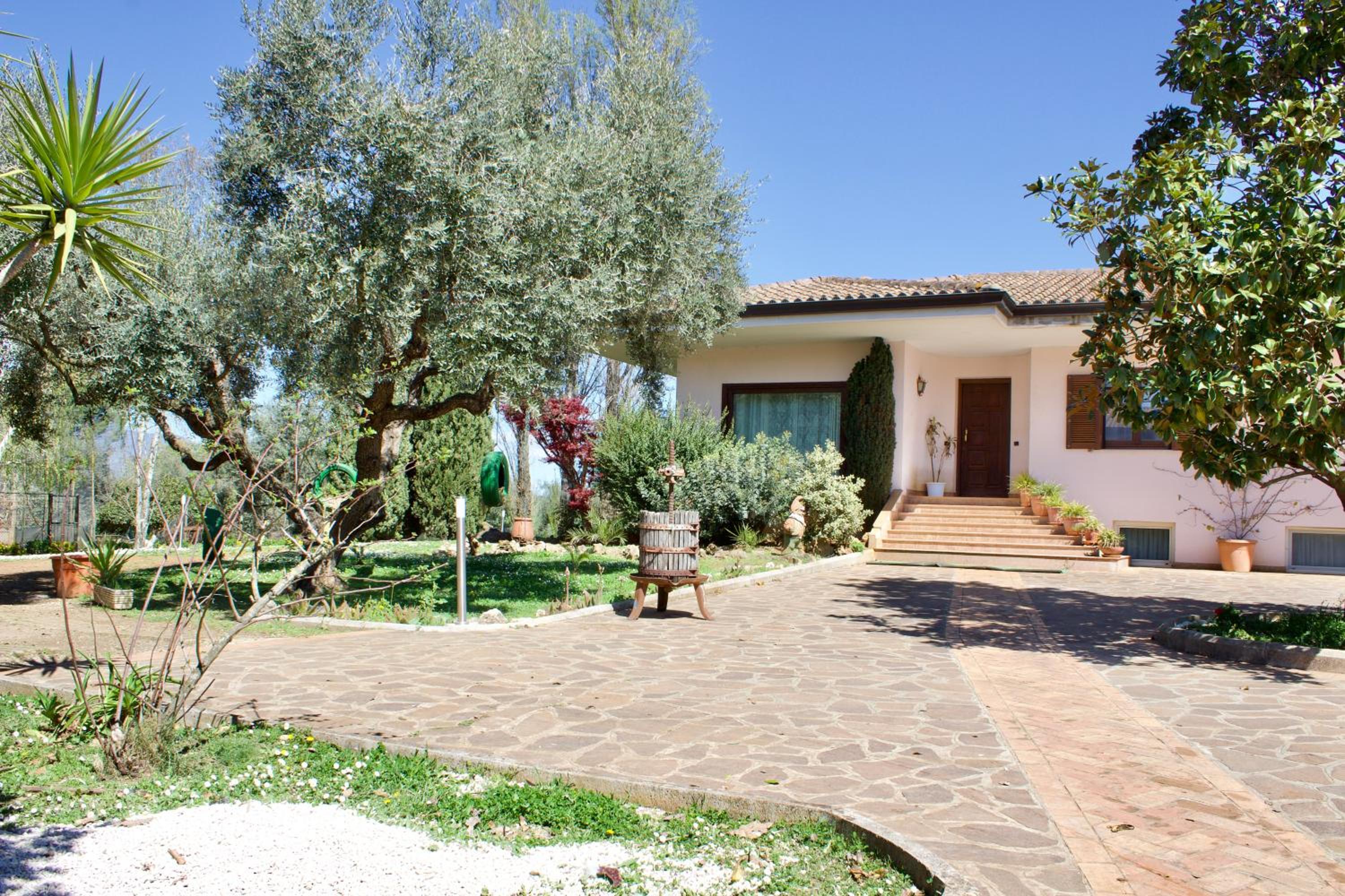 Villa With Private Pool photo 3
