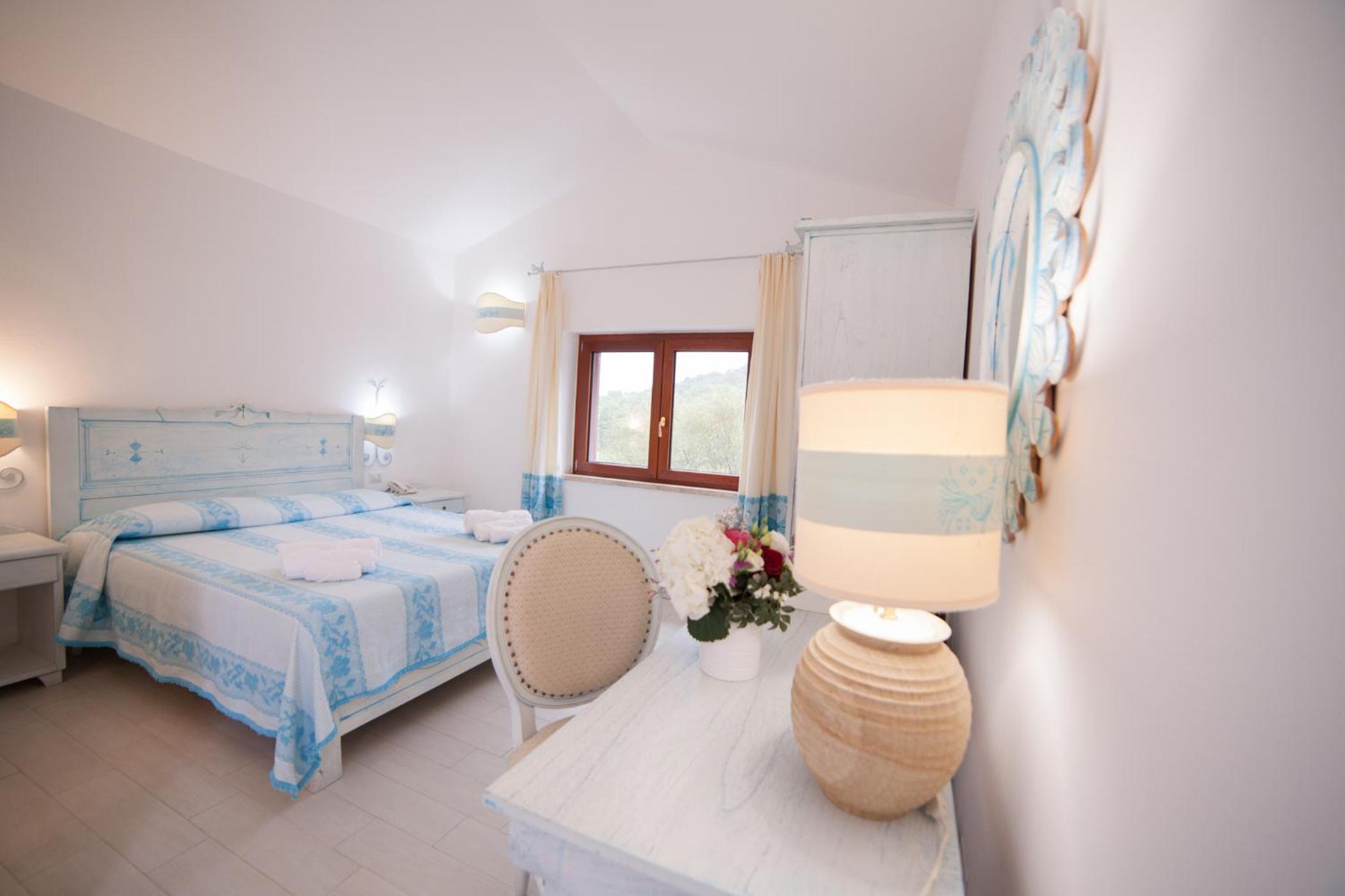 Large Double or Twin Room photo 1