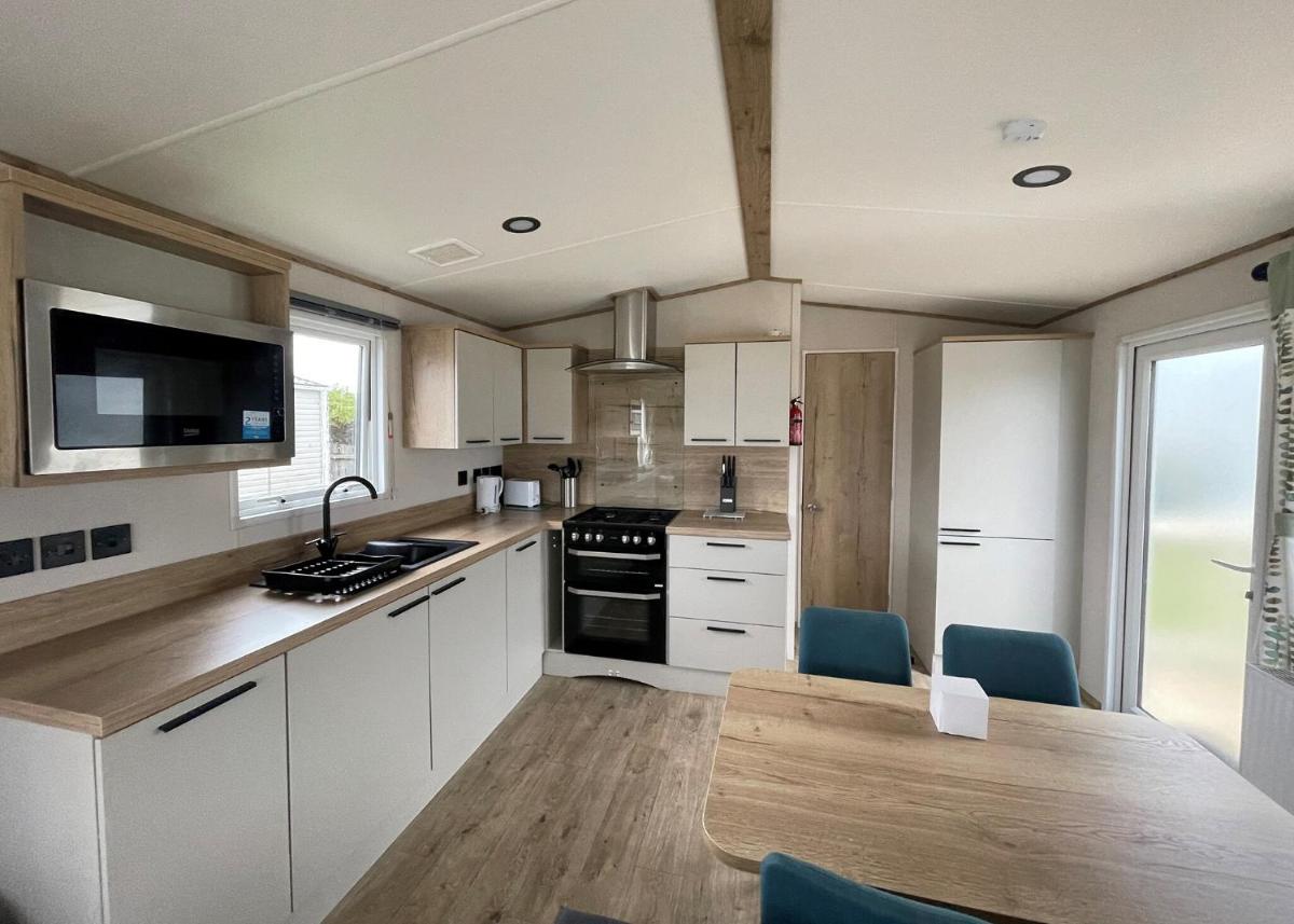 Mobile Home 2