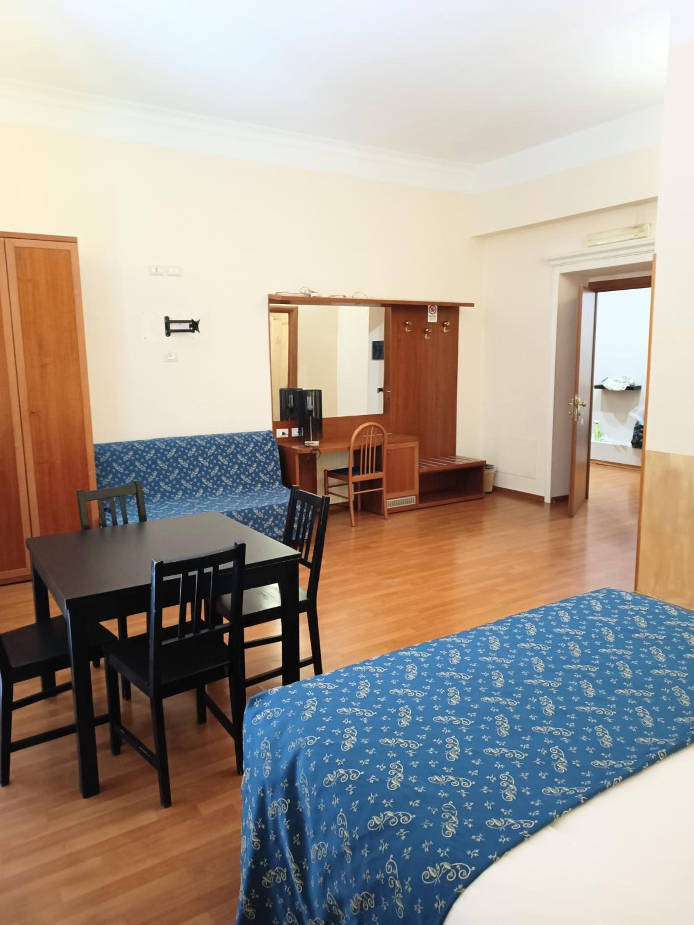 Deluxe Quadruple Room photo 2